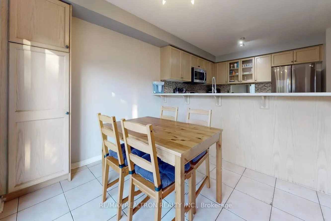 4 Kalmar Crescent