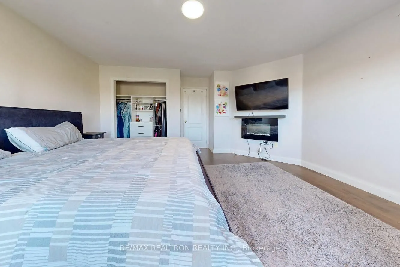 4 Kalmar Crescent
