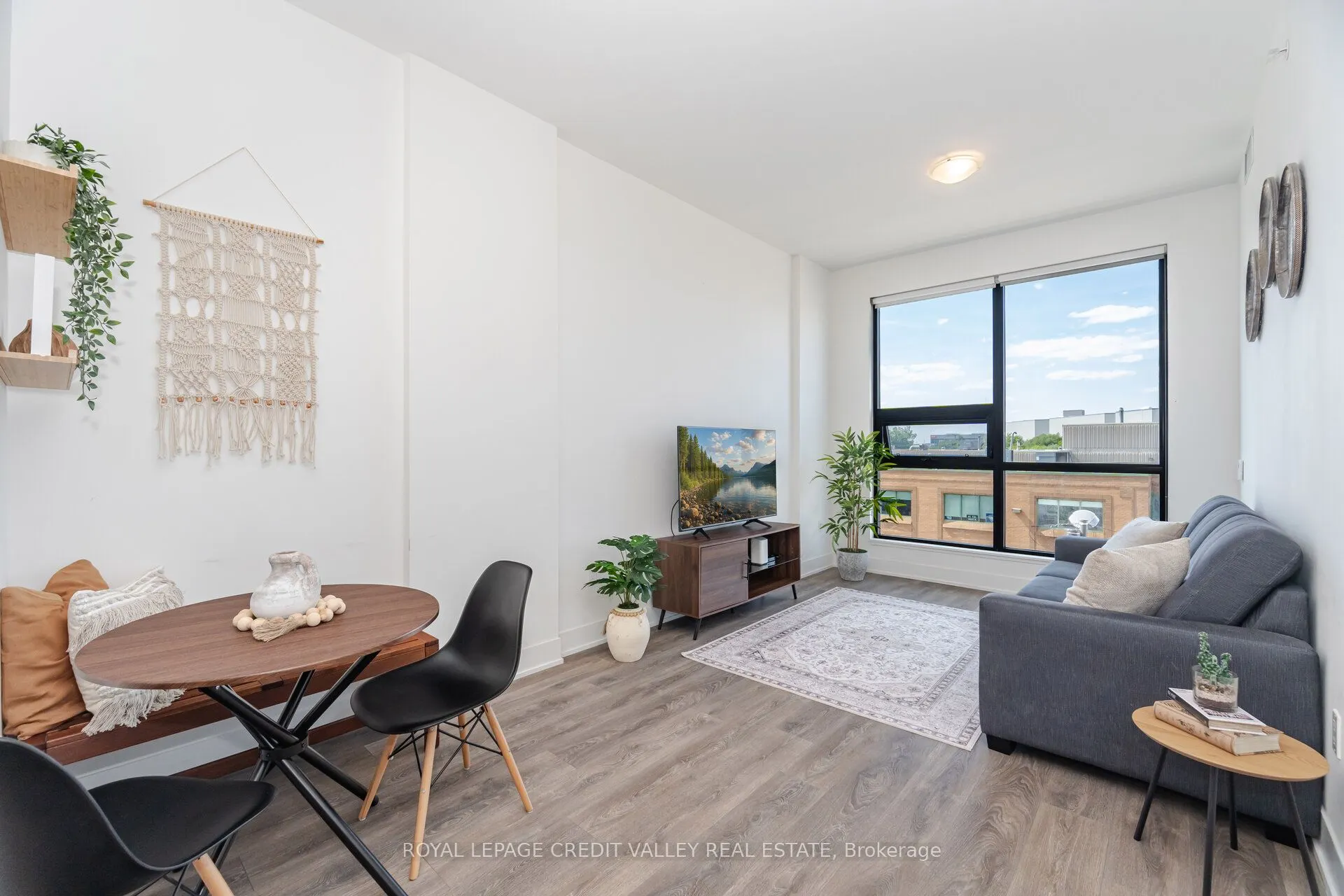 2908 Highway 7 Road, #211
