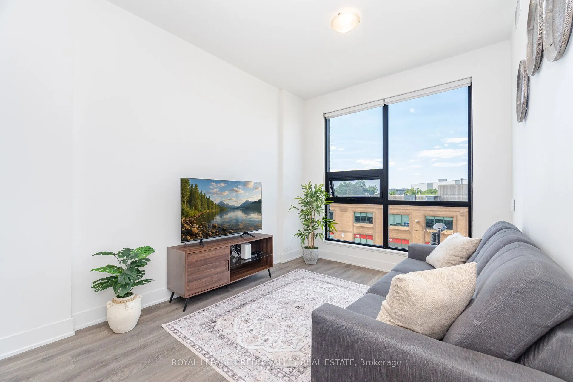 2908 Highway 7 Road, #211