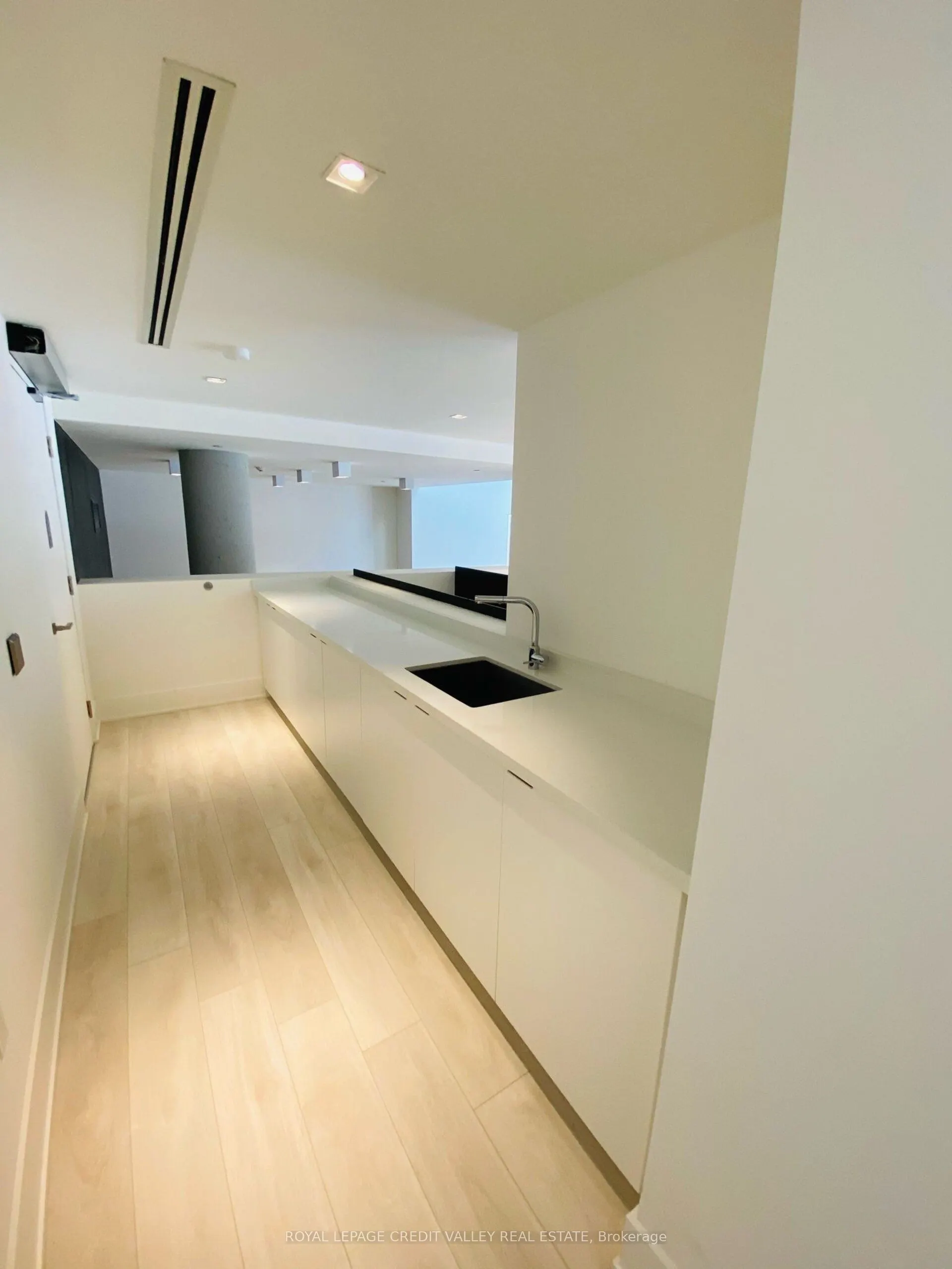 2908 Highway 7 Road, #211