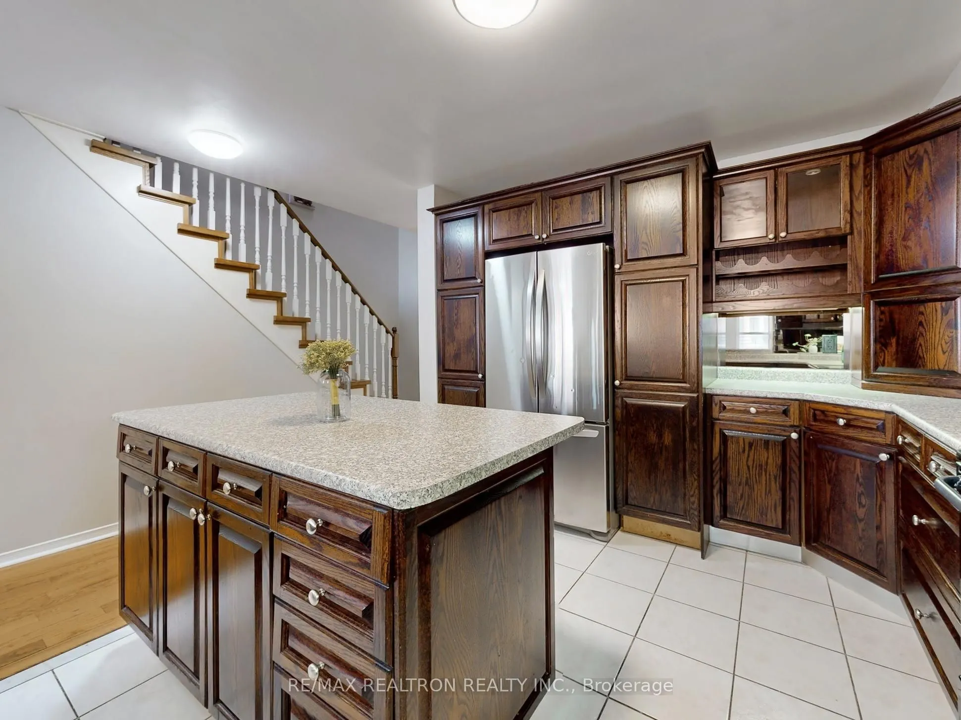 8 Coburg Crescent