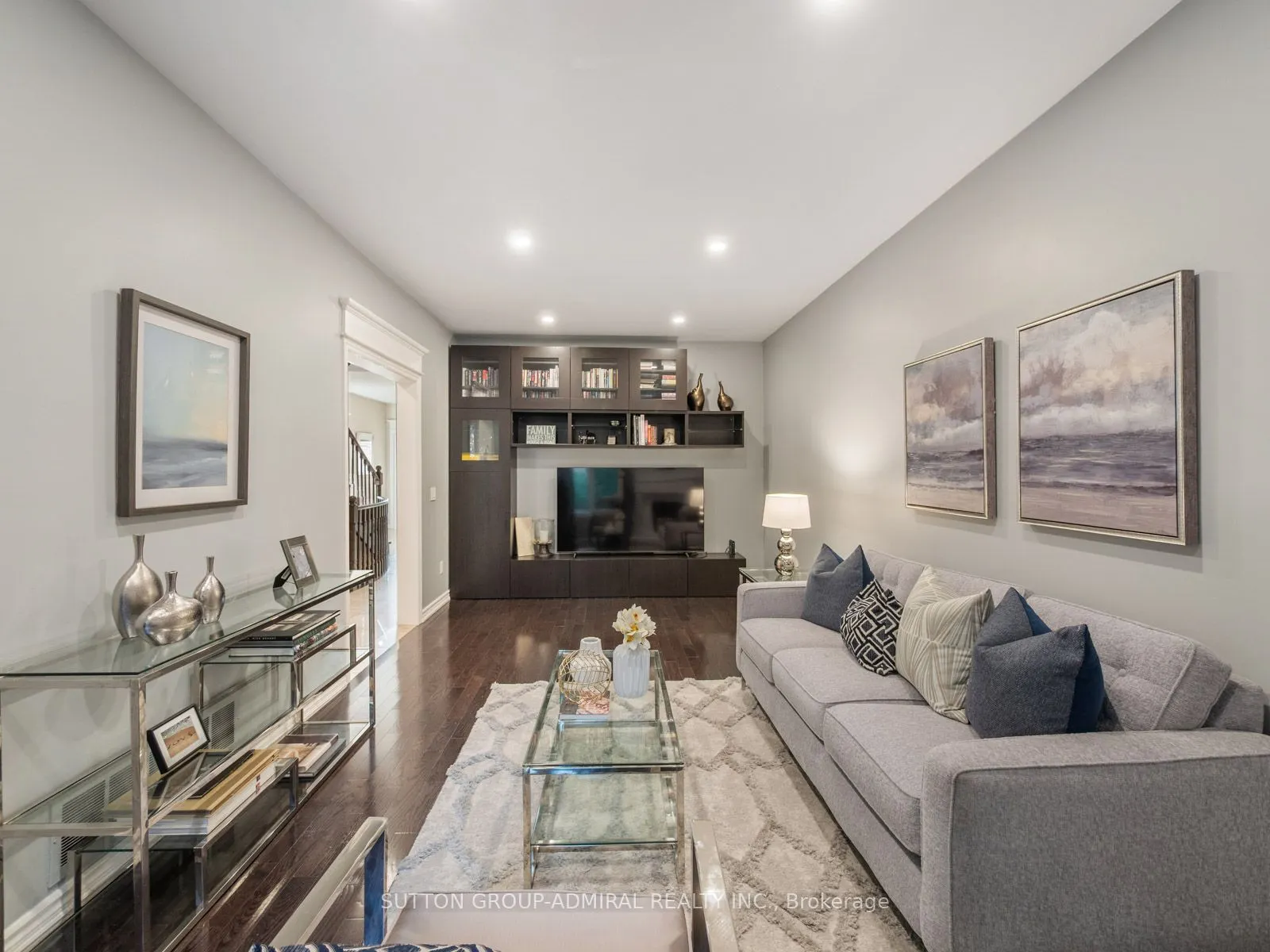 88 Ventura Way