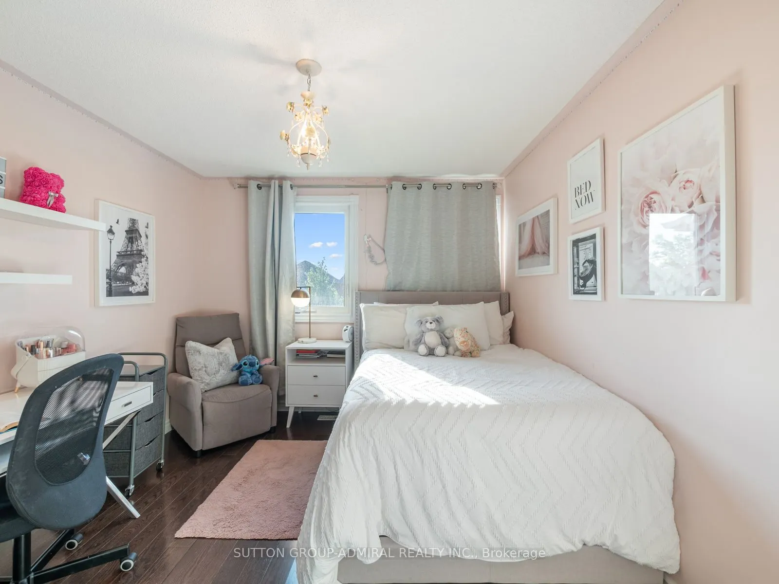88 Ventura Way