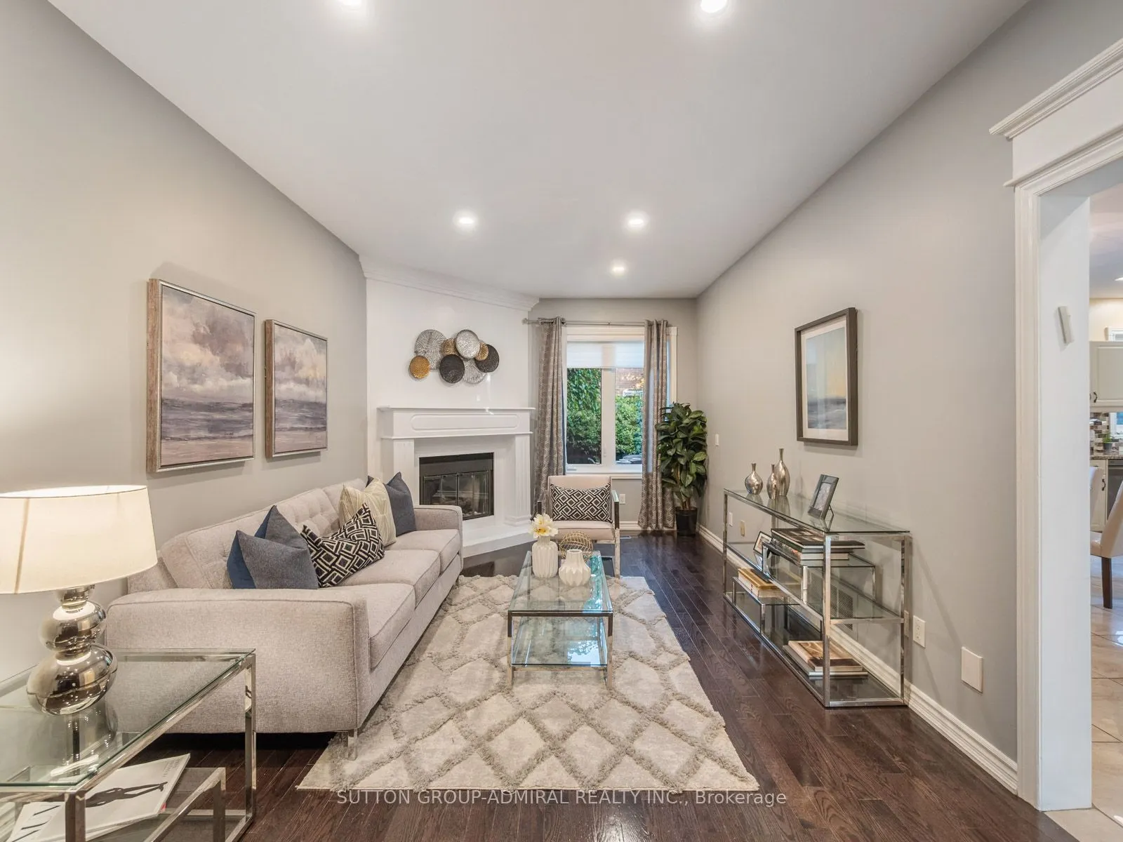 88 Ventura Way