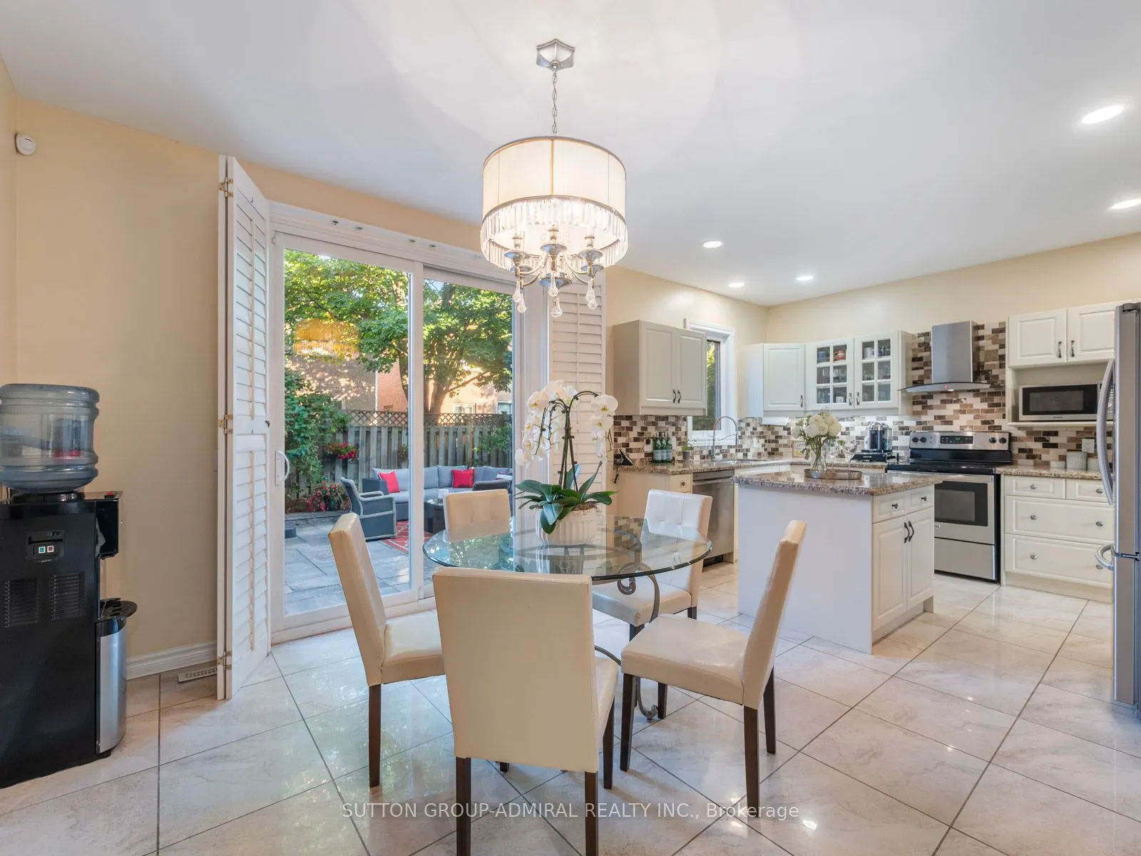 88 Ventura Way