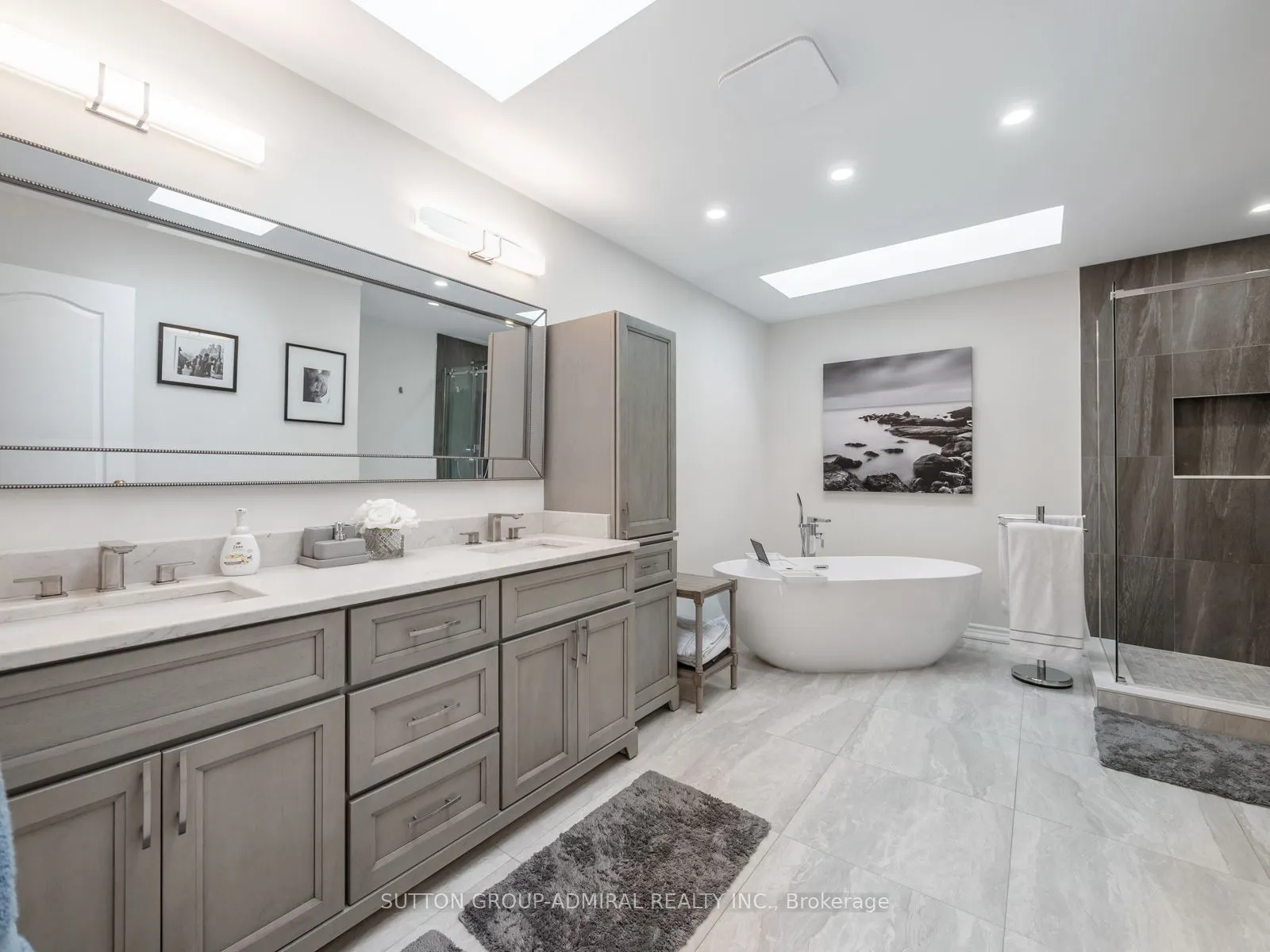 88 Ventura Way