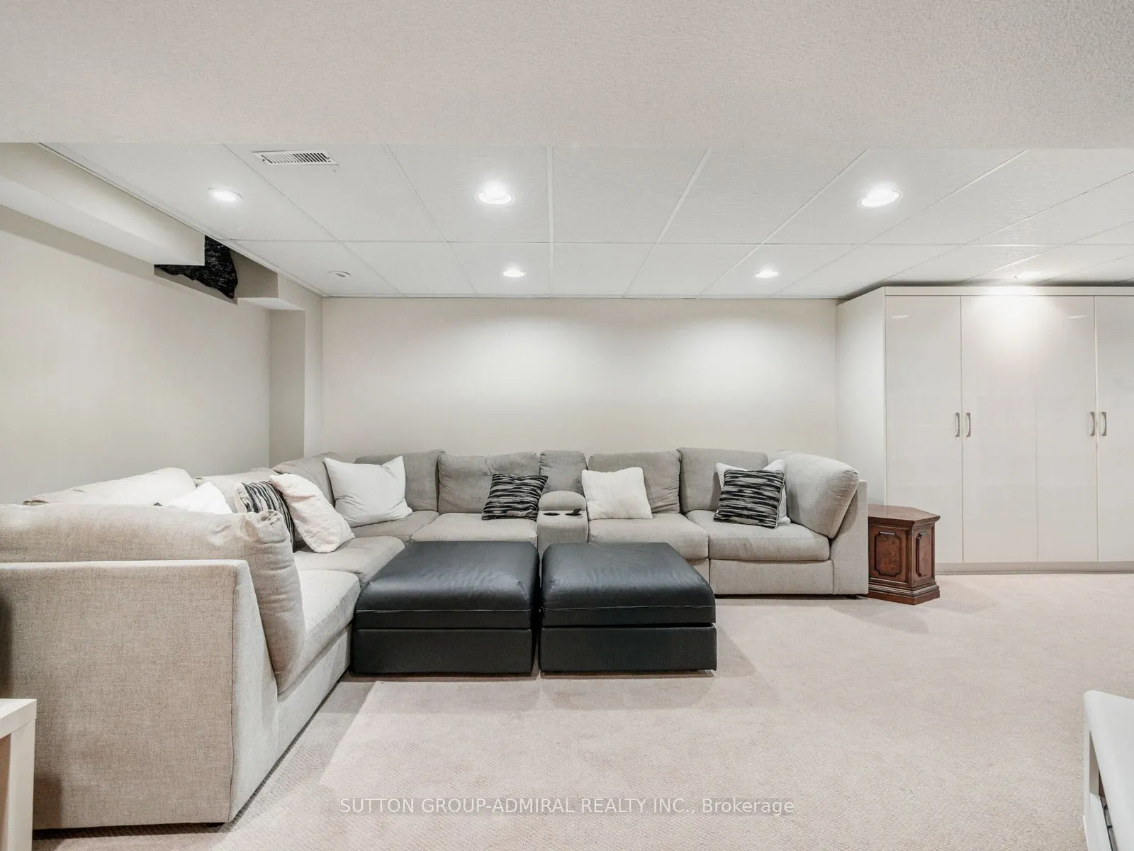 88 Ventura Way