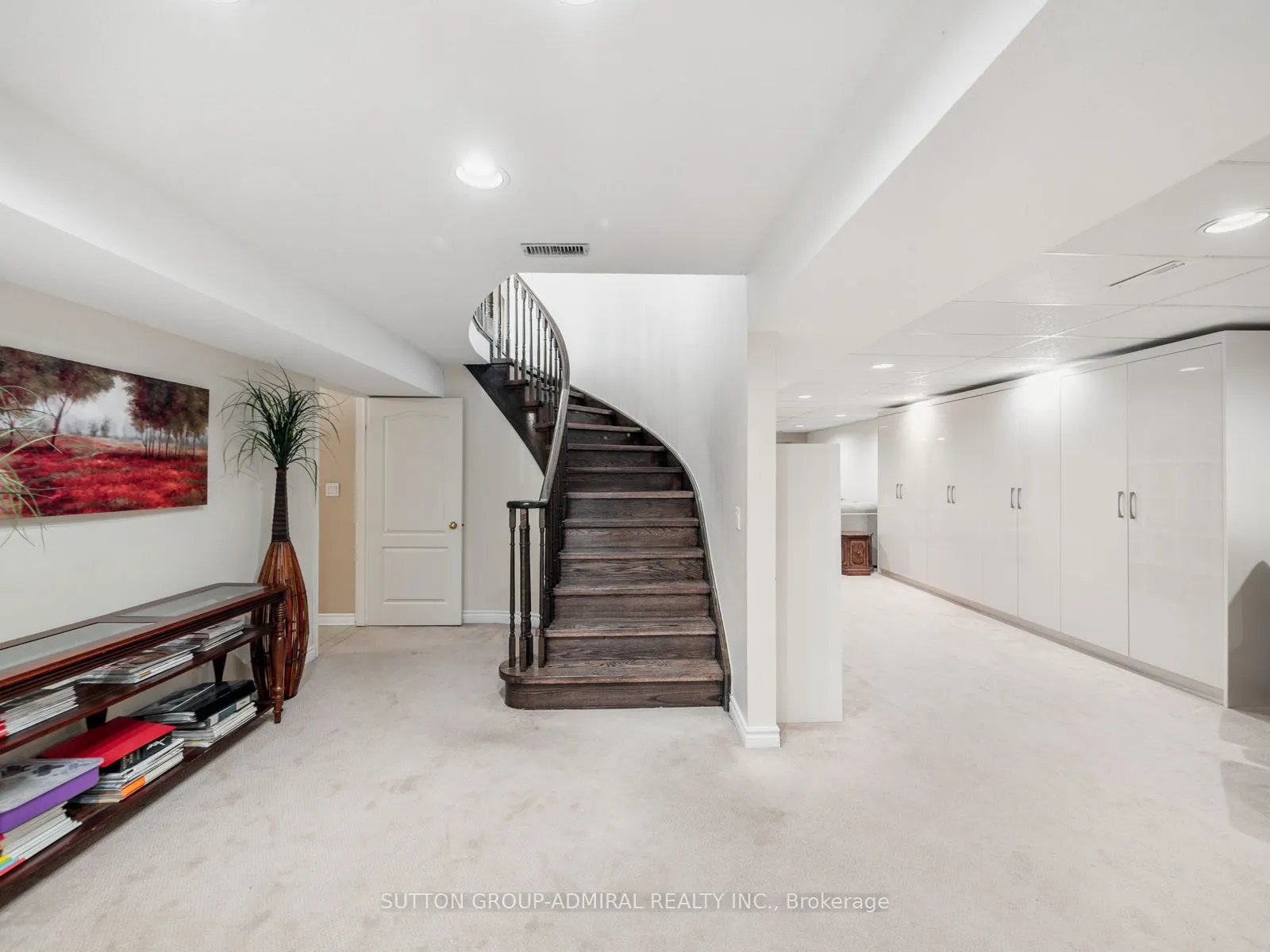 88 Ventura Way