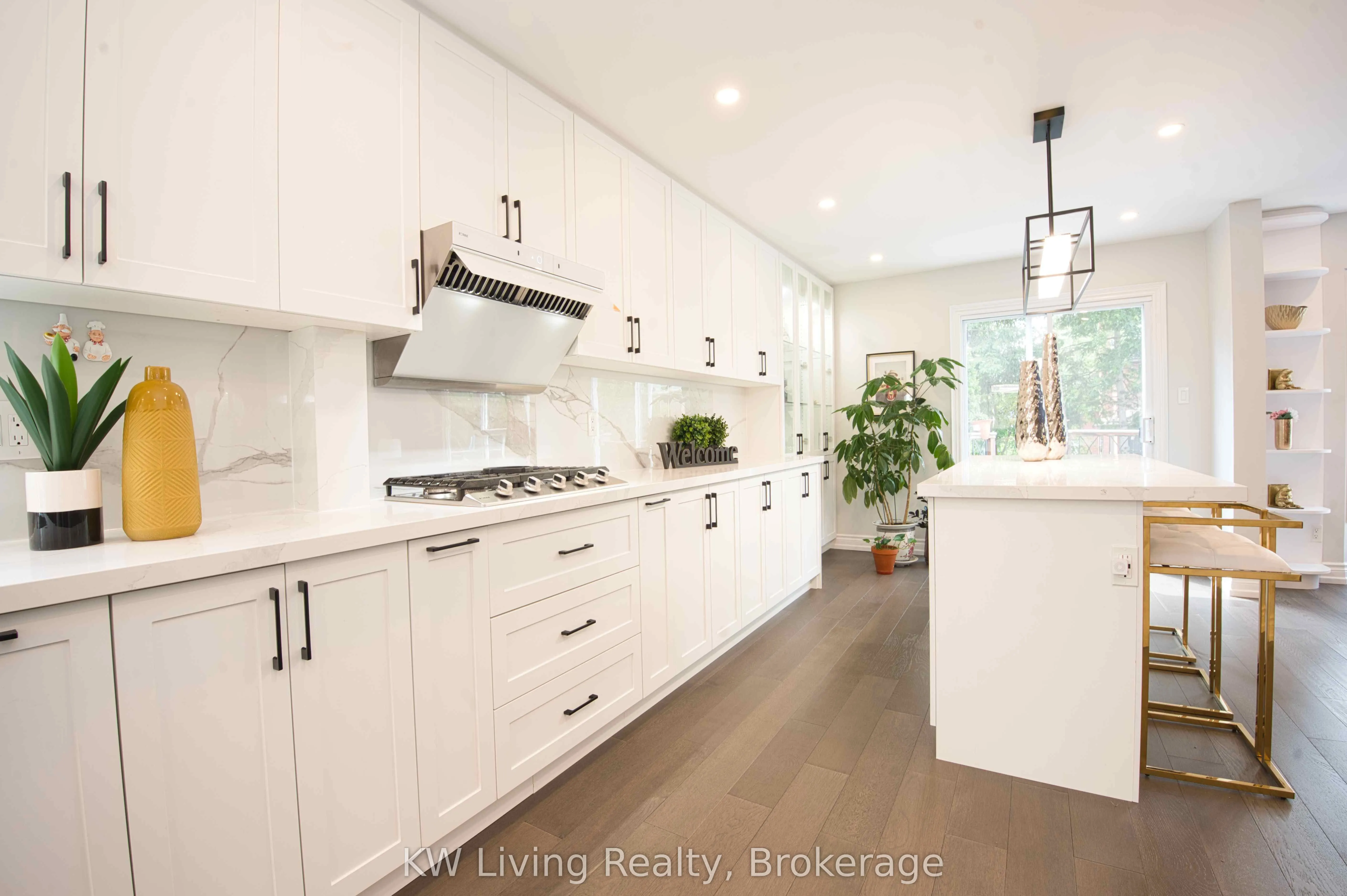 27 Sunbird Boulevard