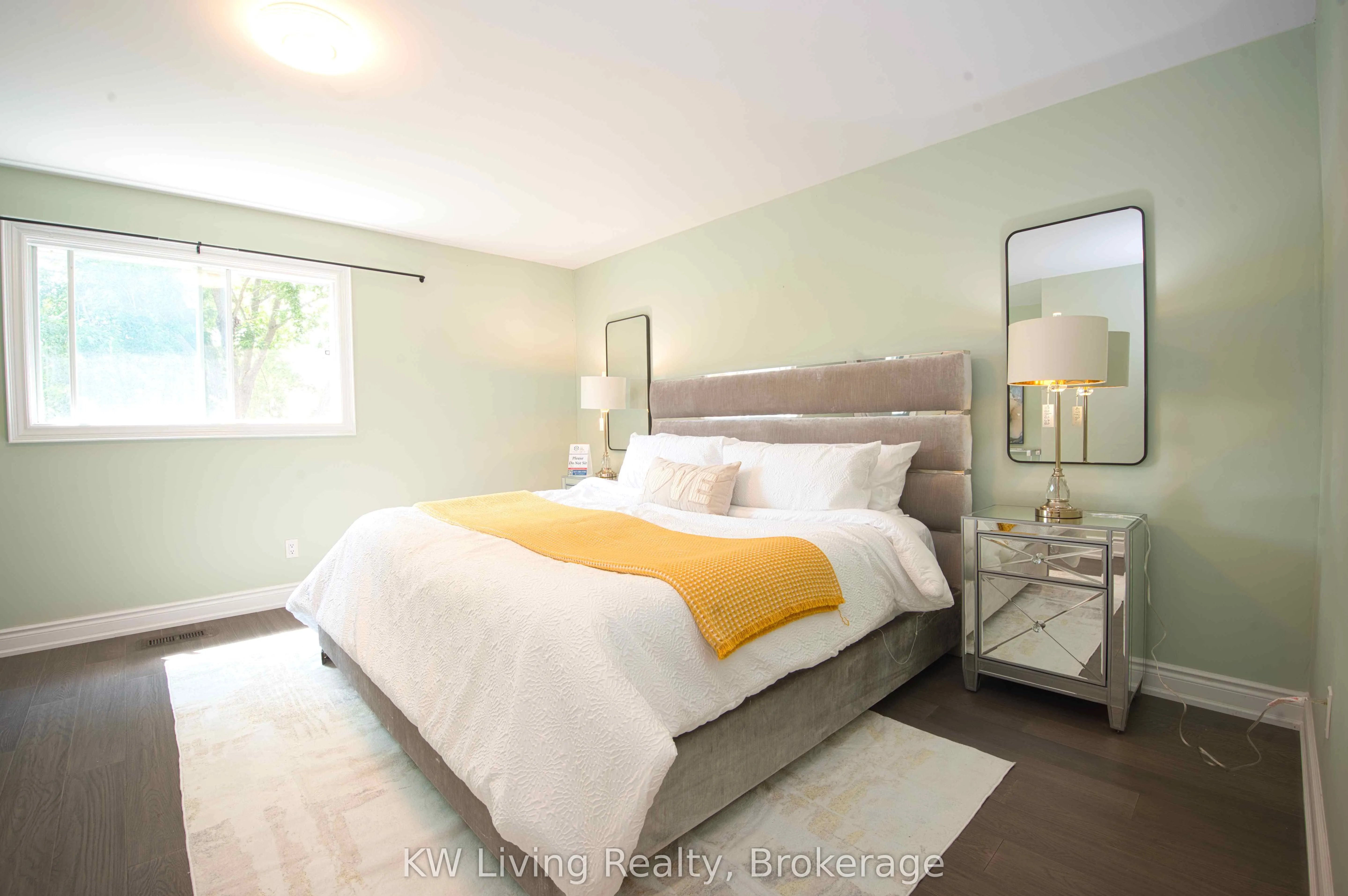 27 Sunbird Boulevard