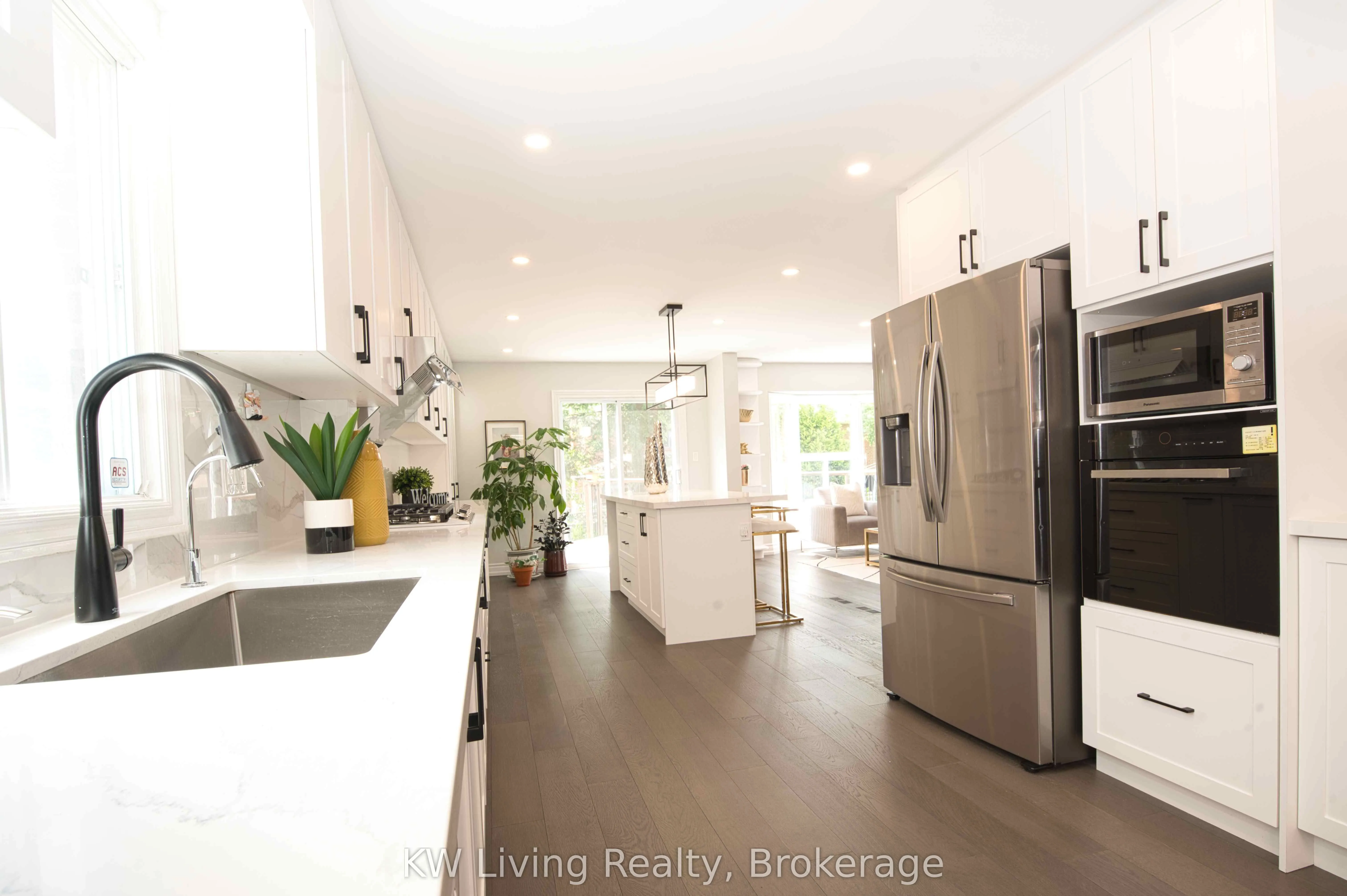 27 Sunbird Boulevard