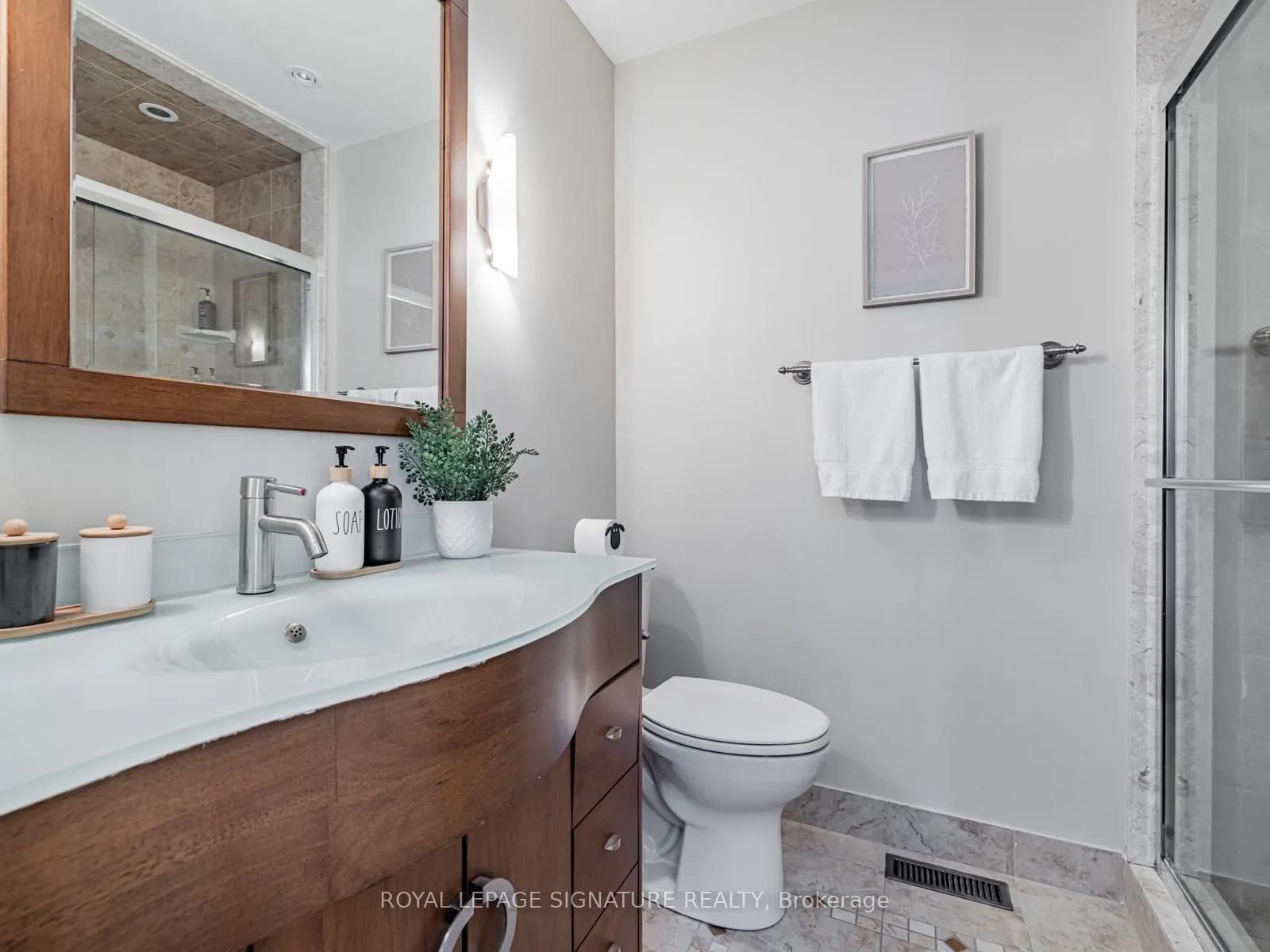 129 Chiswick Crescent