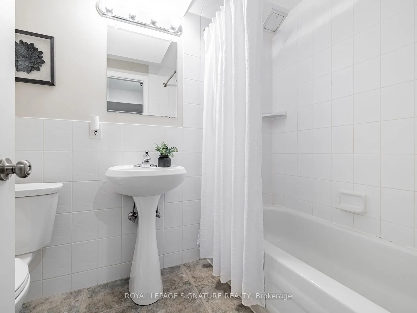 129 Chiswick Crescent