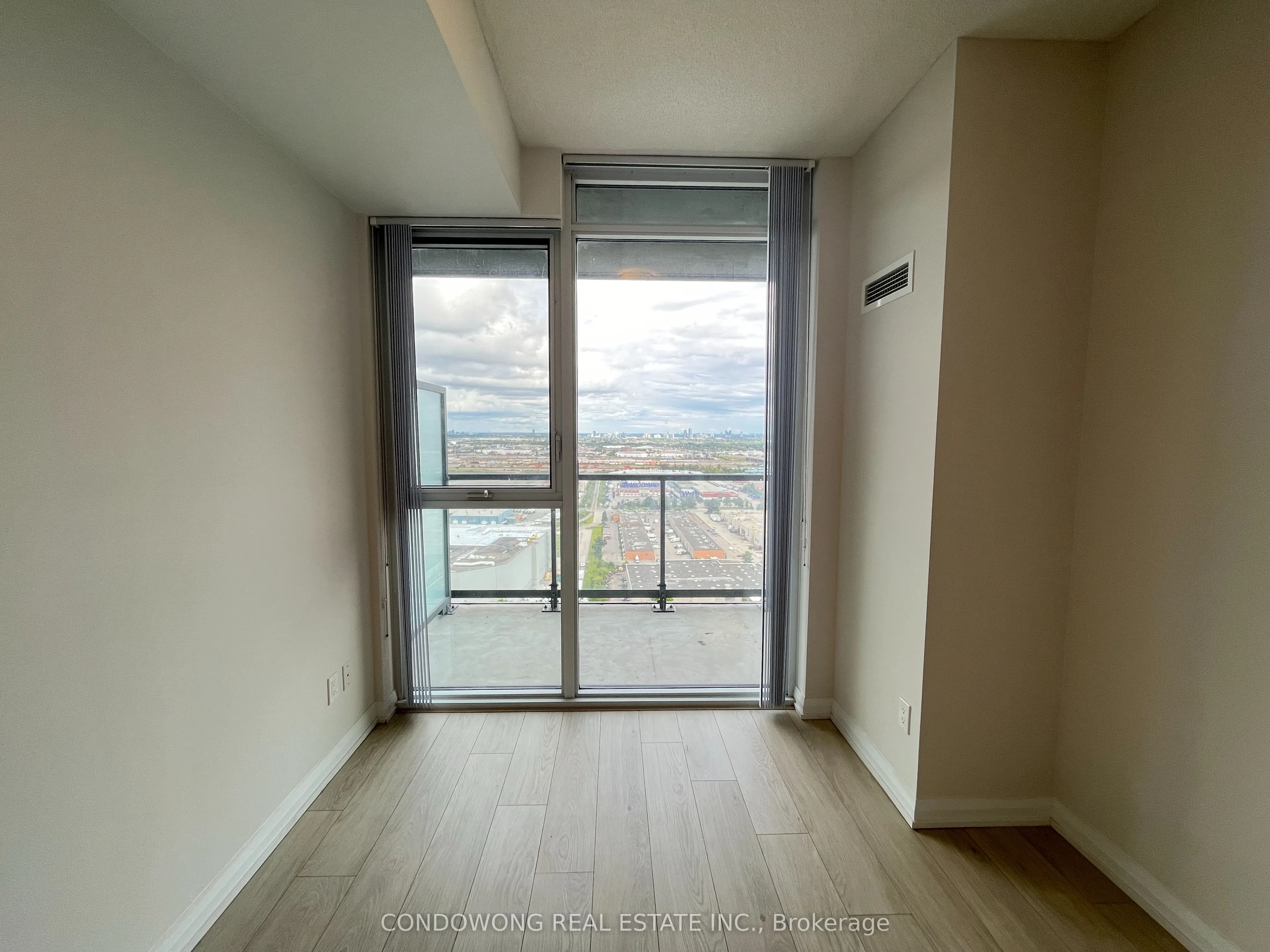 7895 Jane Street, #2817