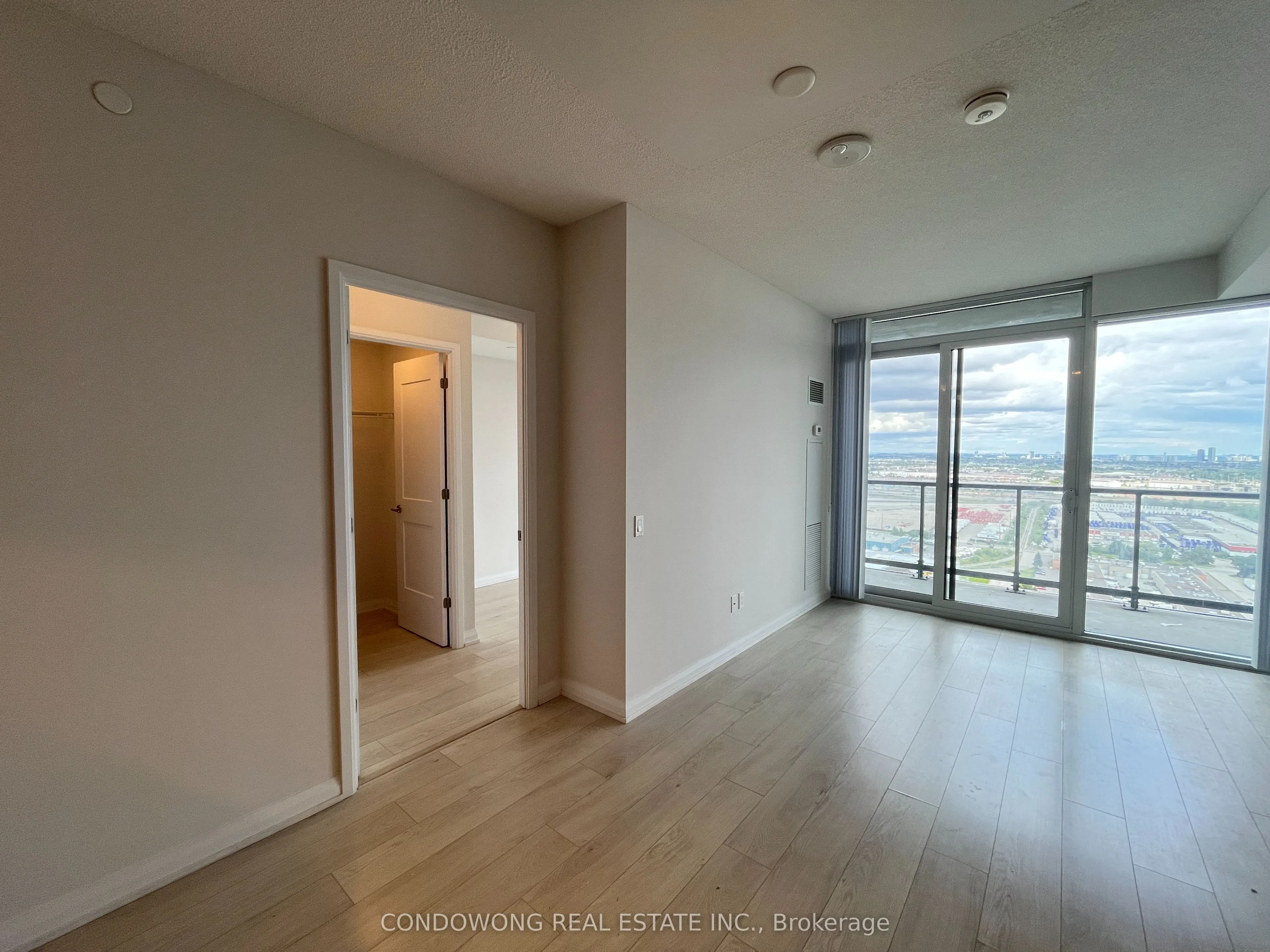 7895 Jane Street, #2817