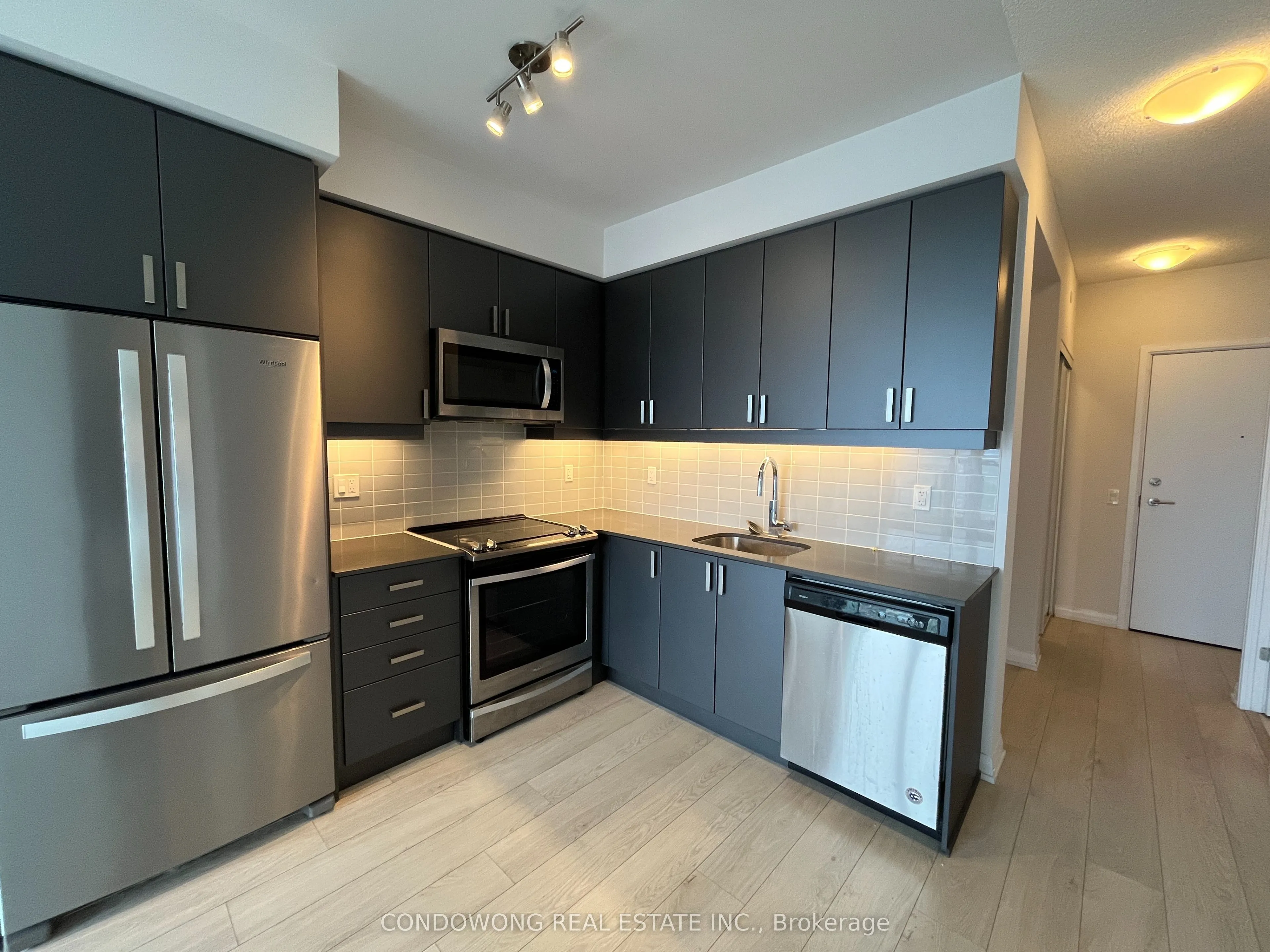 7895 Jane Street, #2817