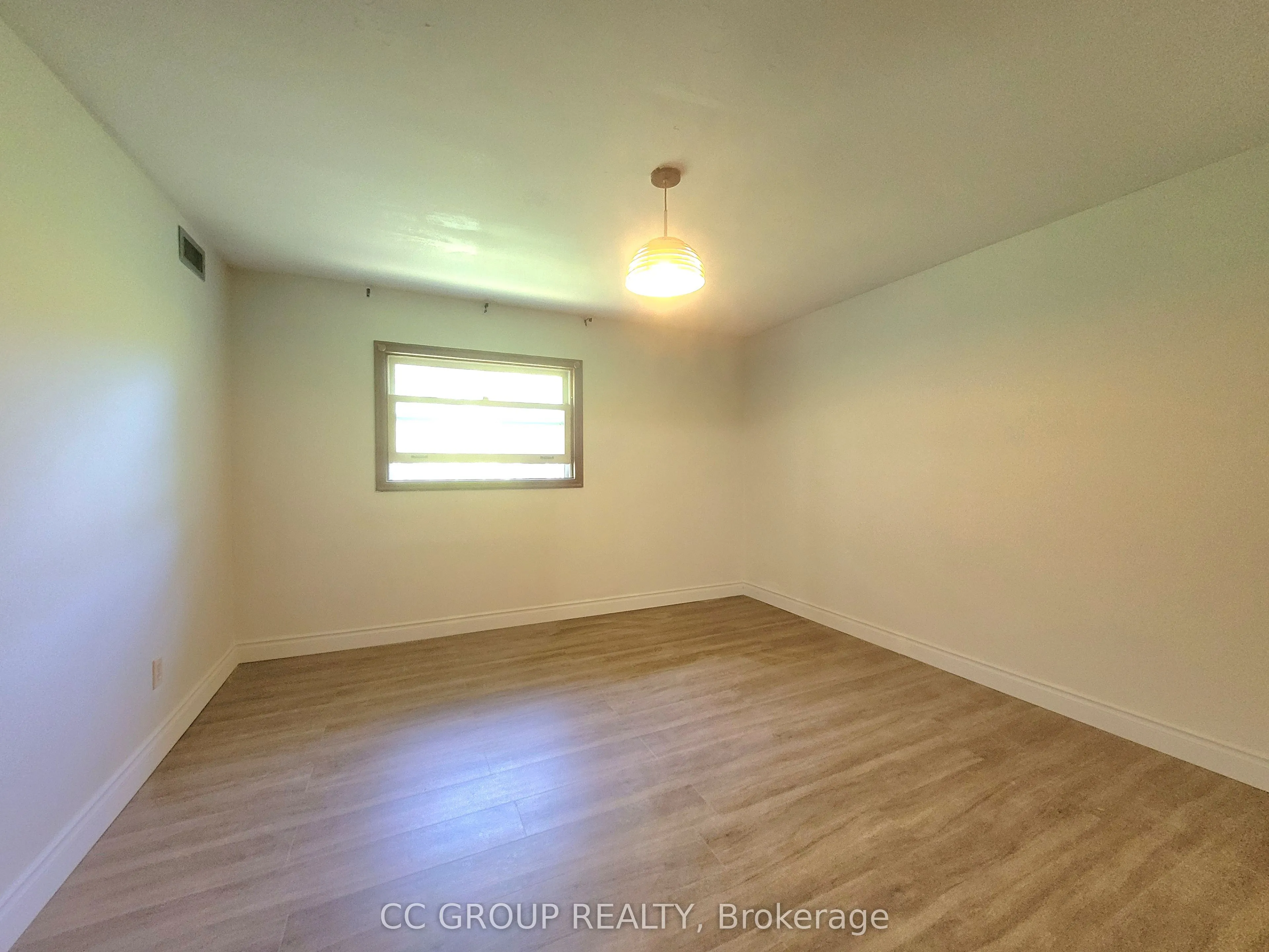 17 Eckardt Avenue