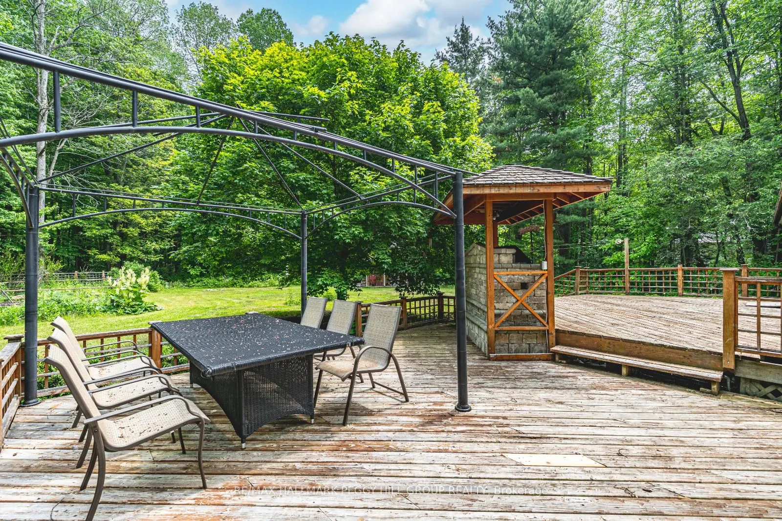 6 Woodland Heights Drive