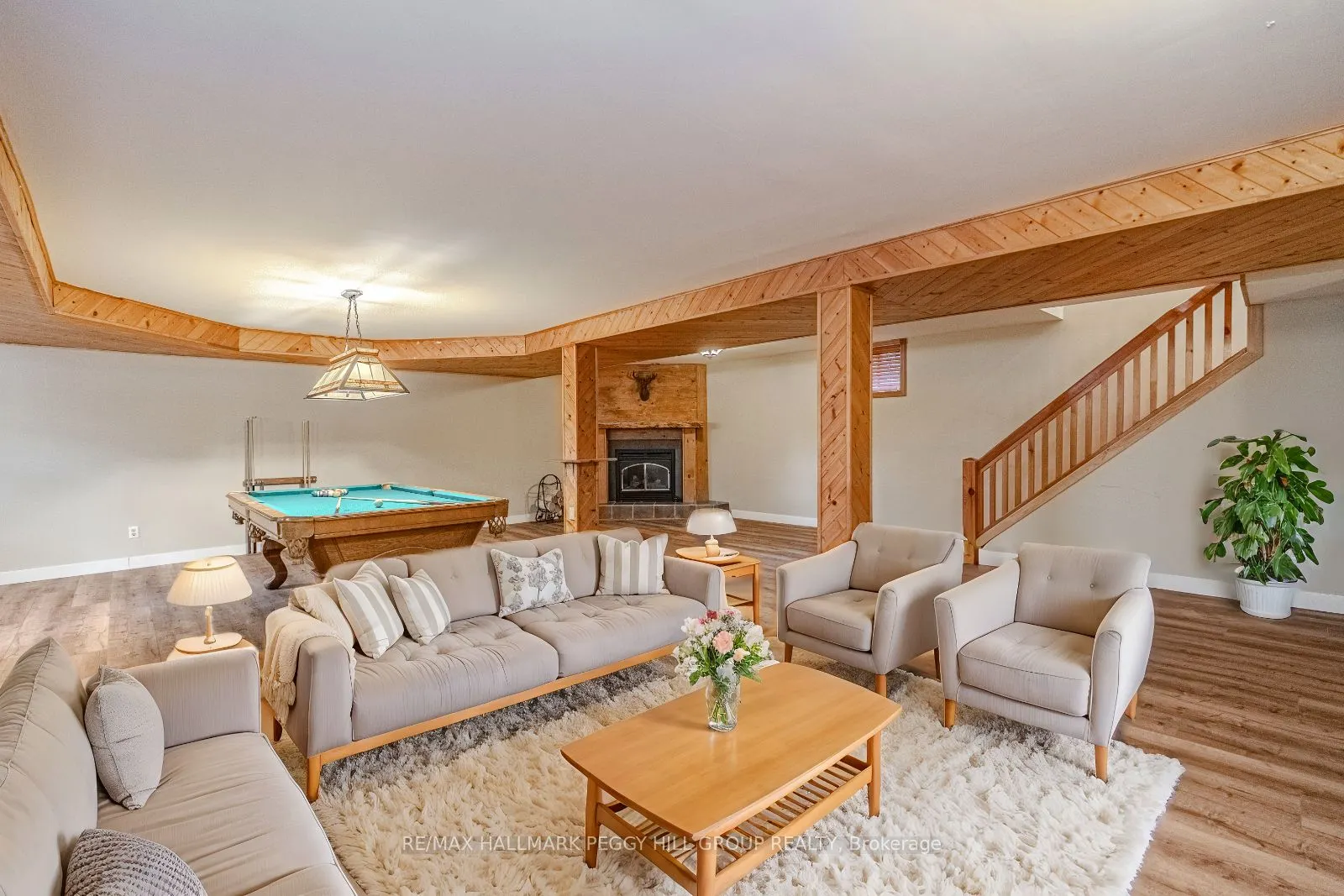6 Woodland Heights Drive