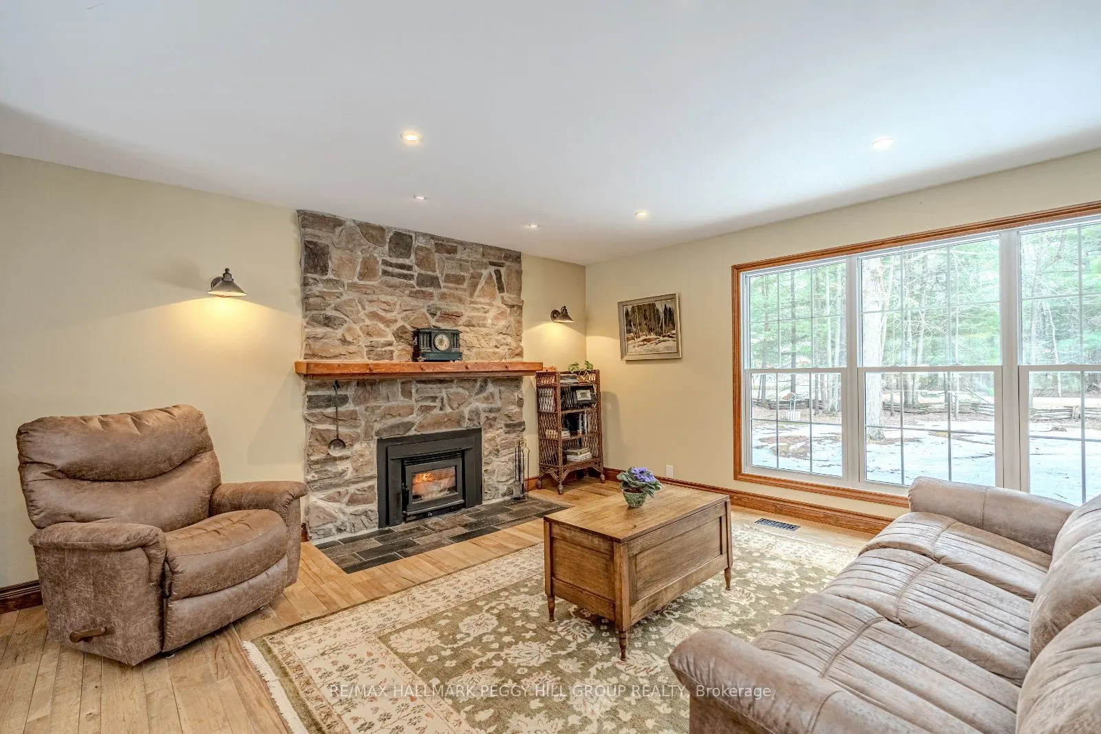 6 Woodland Heights Drive