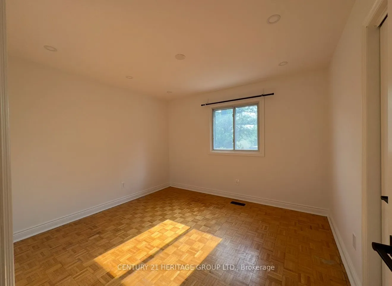 2 Pearson Avenue, #Main
