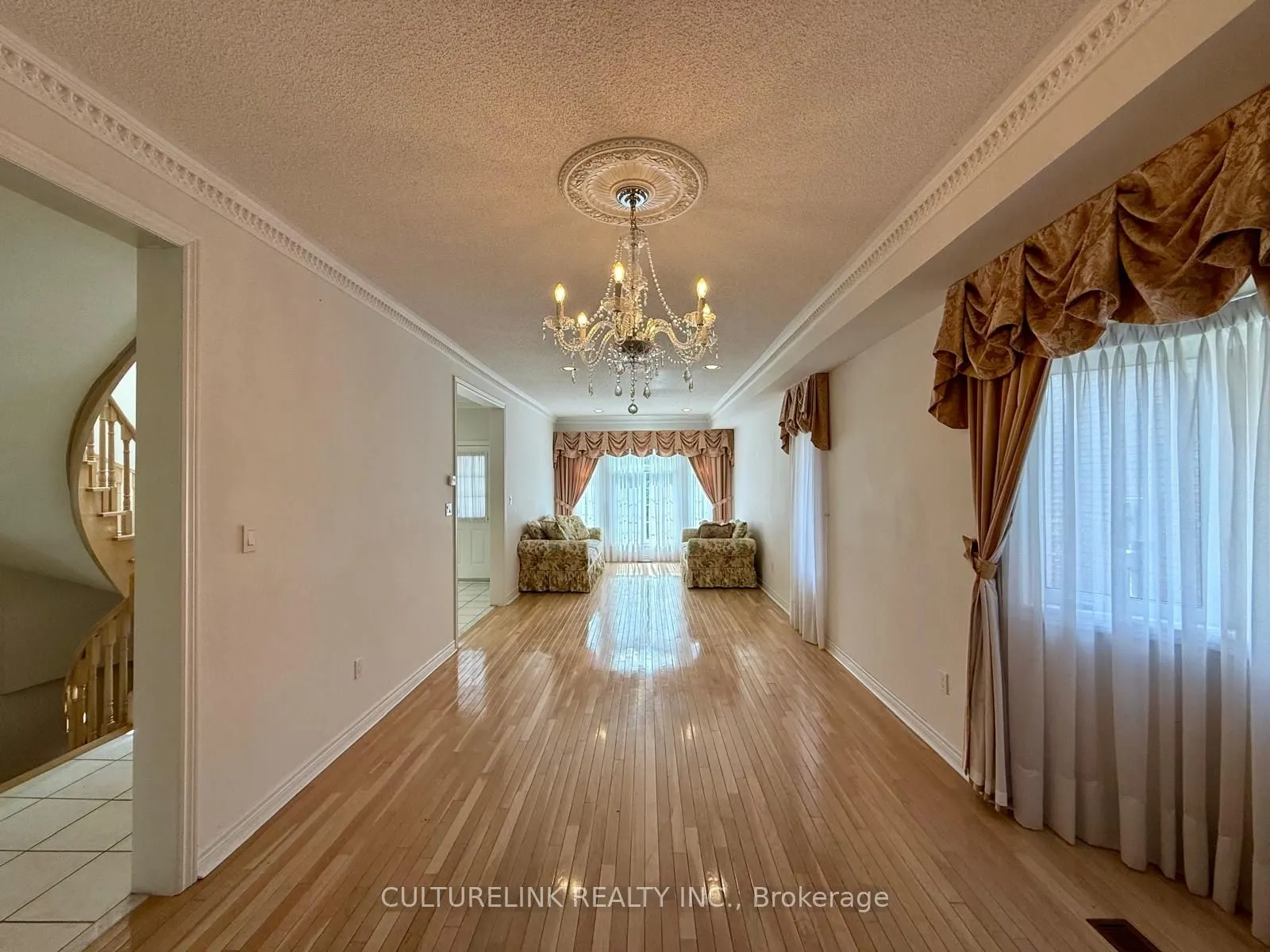13 Pembrooke Road