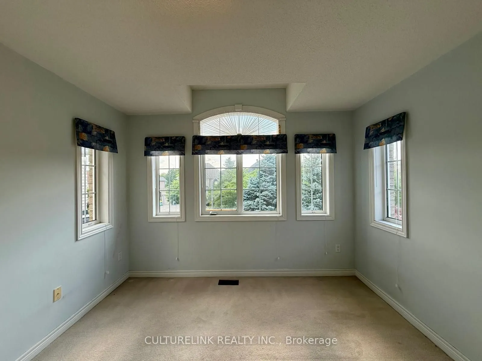 13 Pembrooke Road