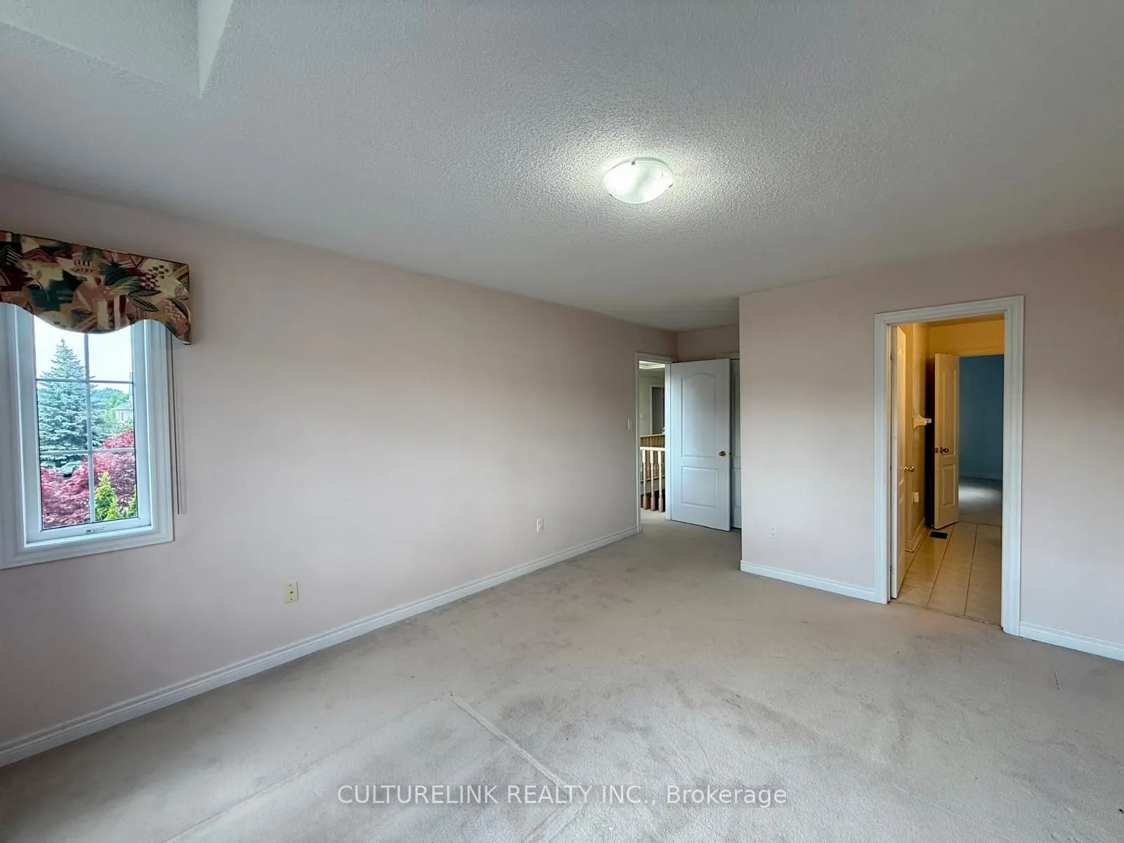 13 Pembrooke Road
