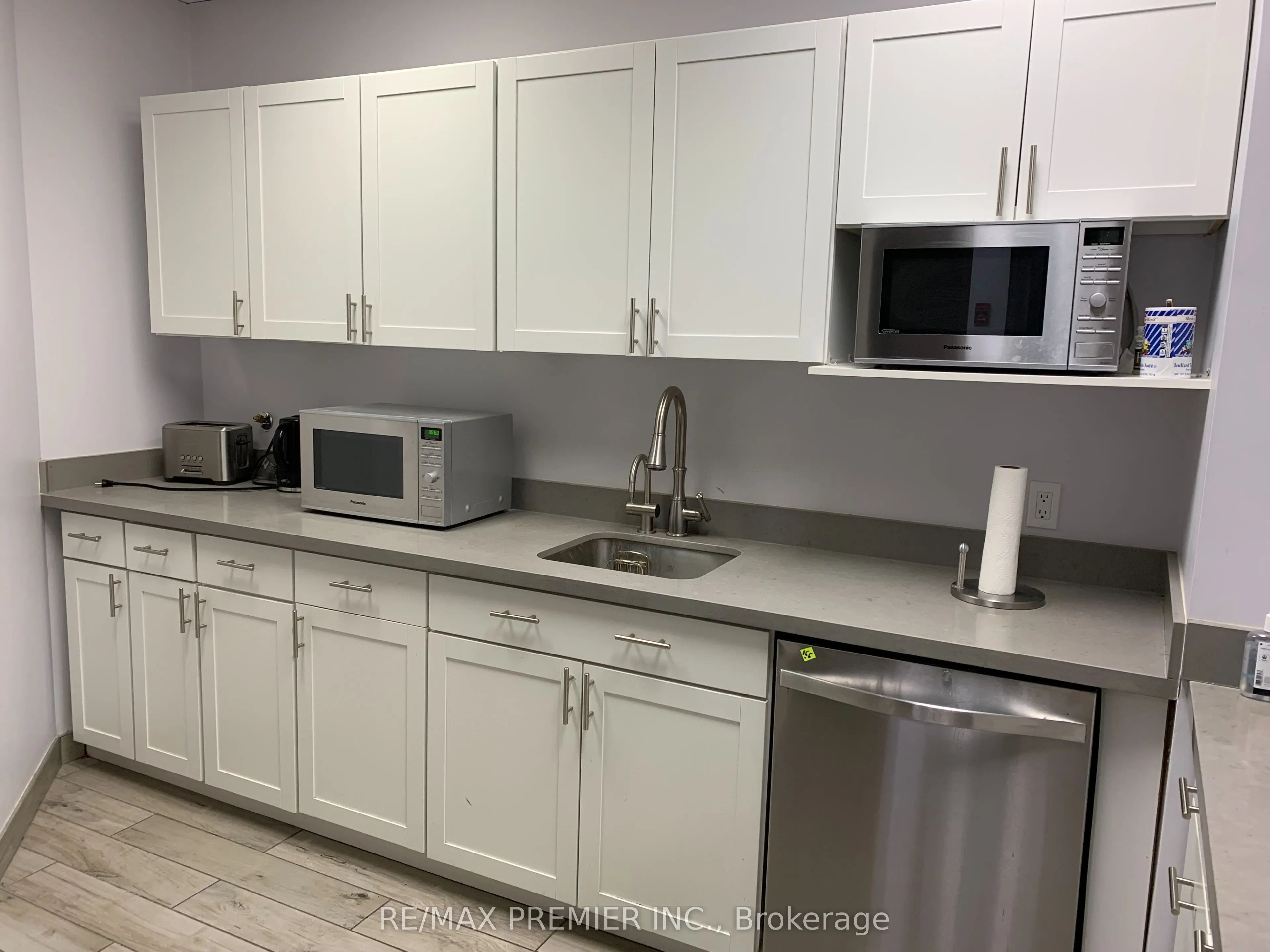 3300 Highway 7 Drive W, #600-35