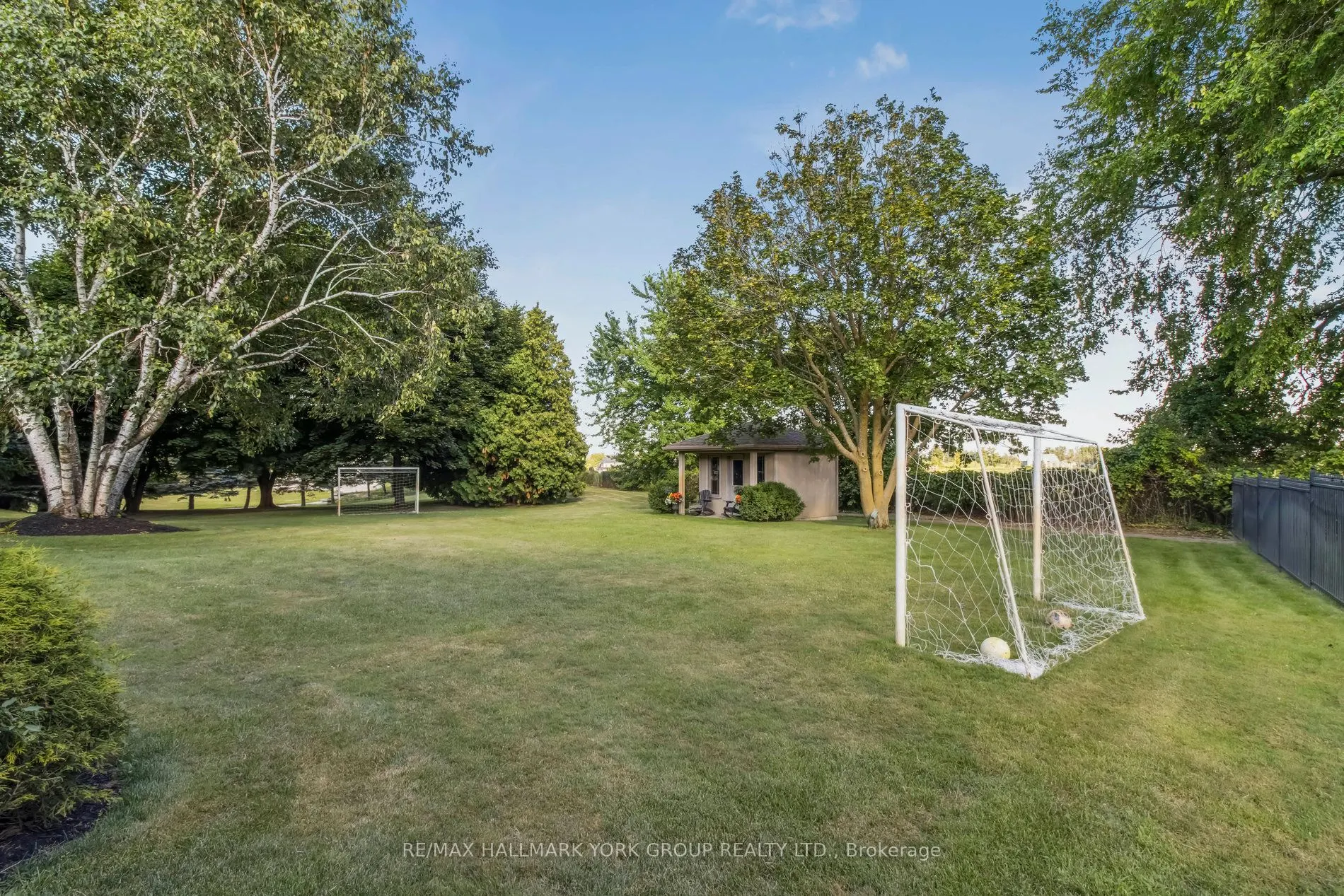 27 Scott Crescent