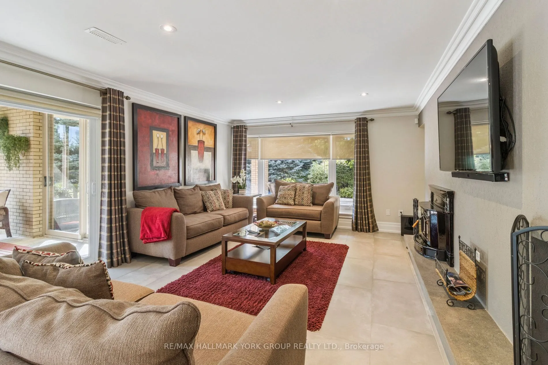 27 Scott Crescent