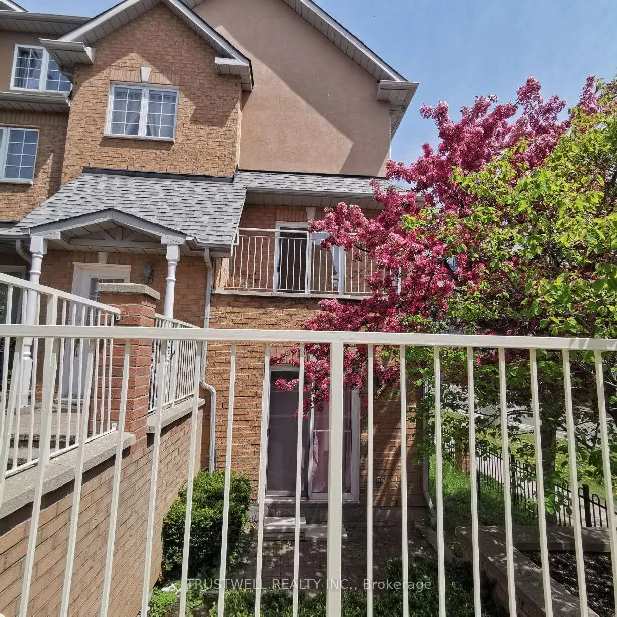 16 Cox Boulevard, #1