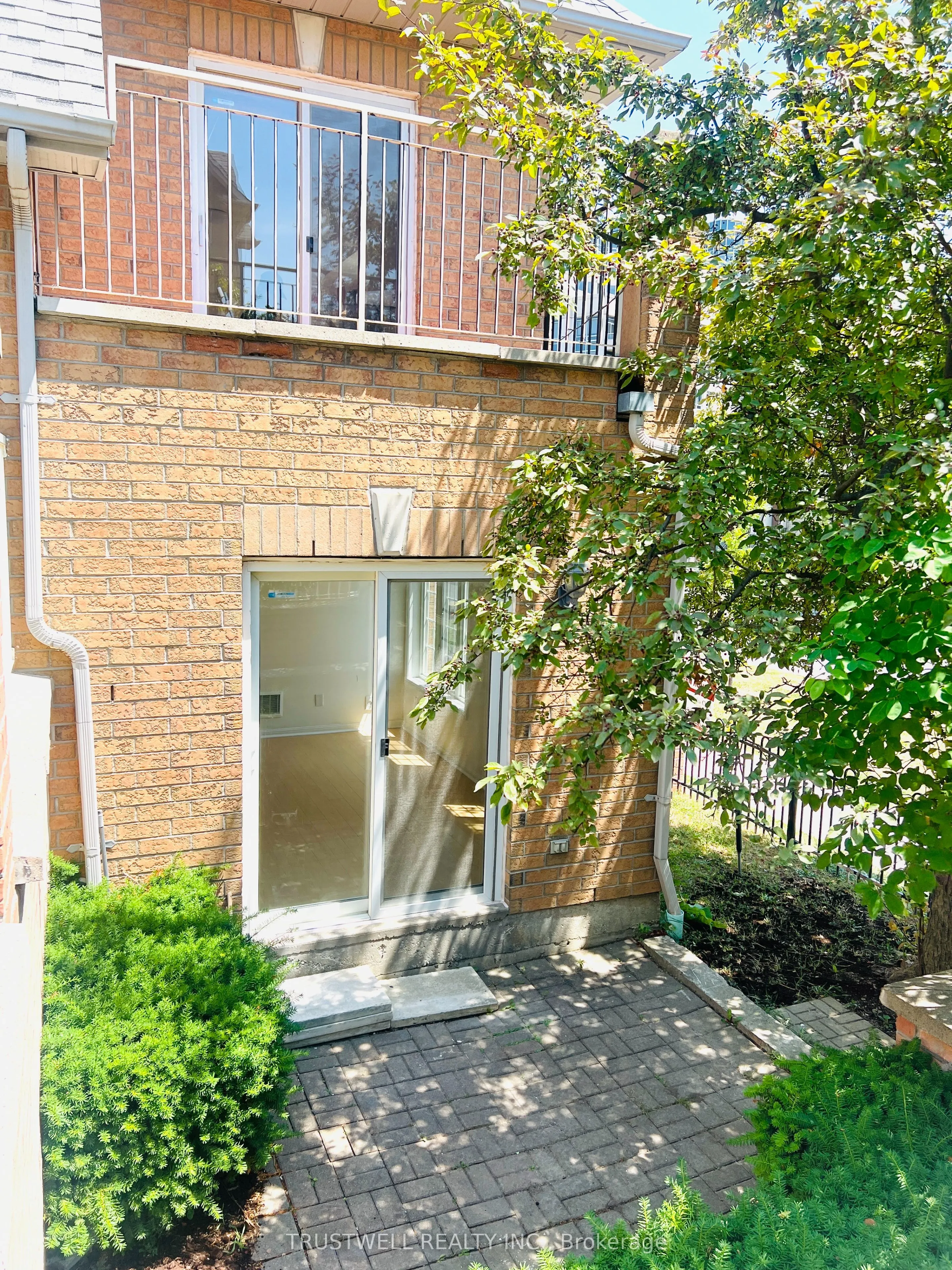 16 Cox Boulevard, #1
