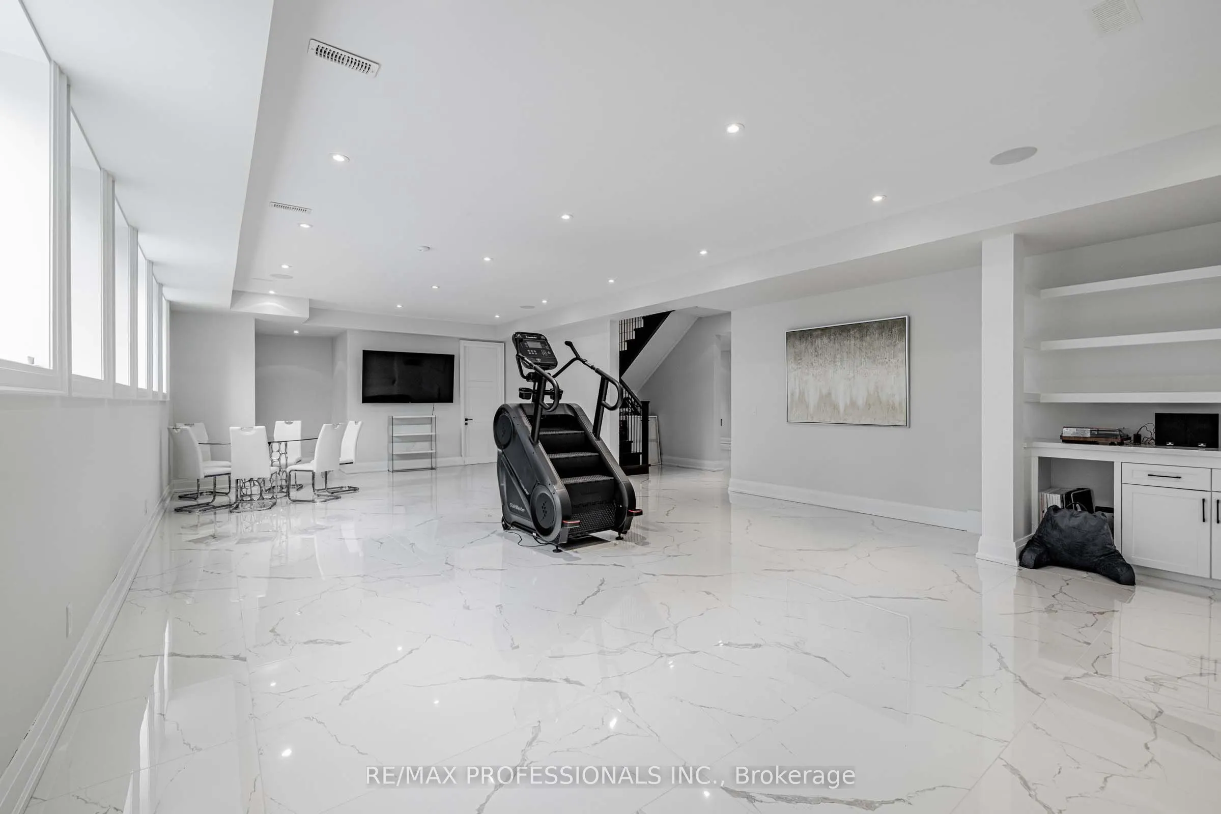 152 Wells Street