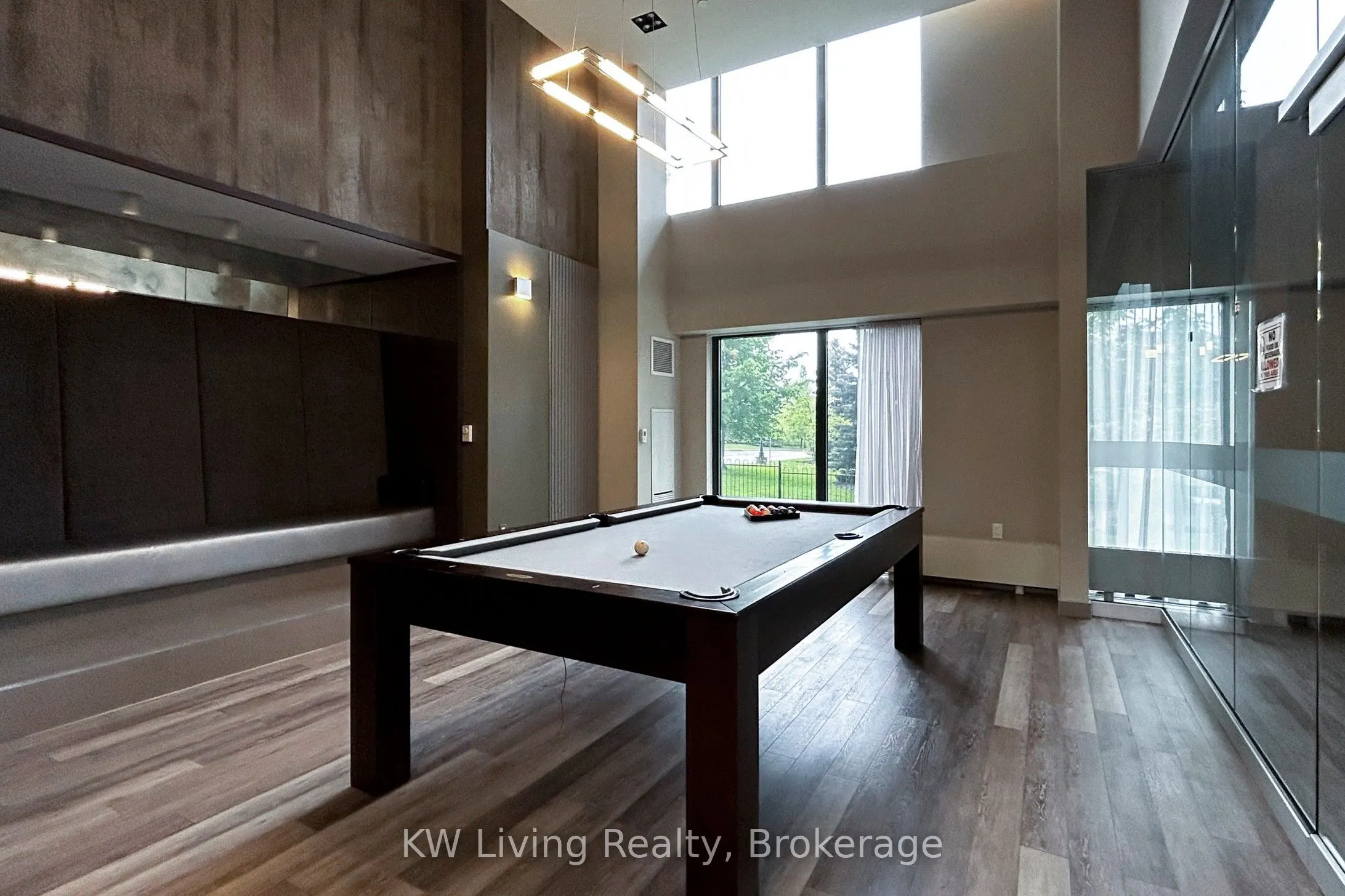 75 Oneida Crescent, #1703