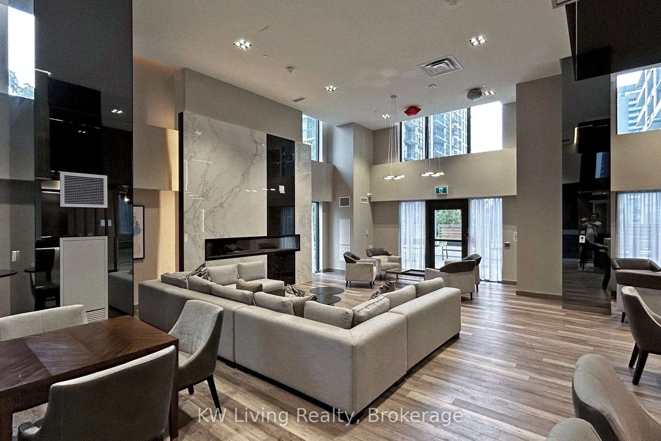75 Oneida Crescent, #1703