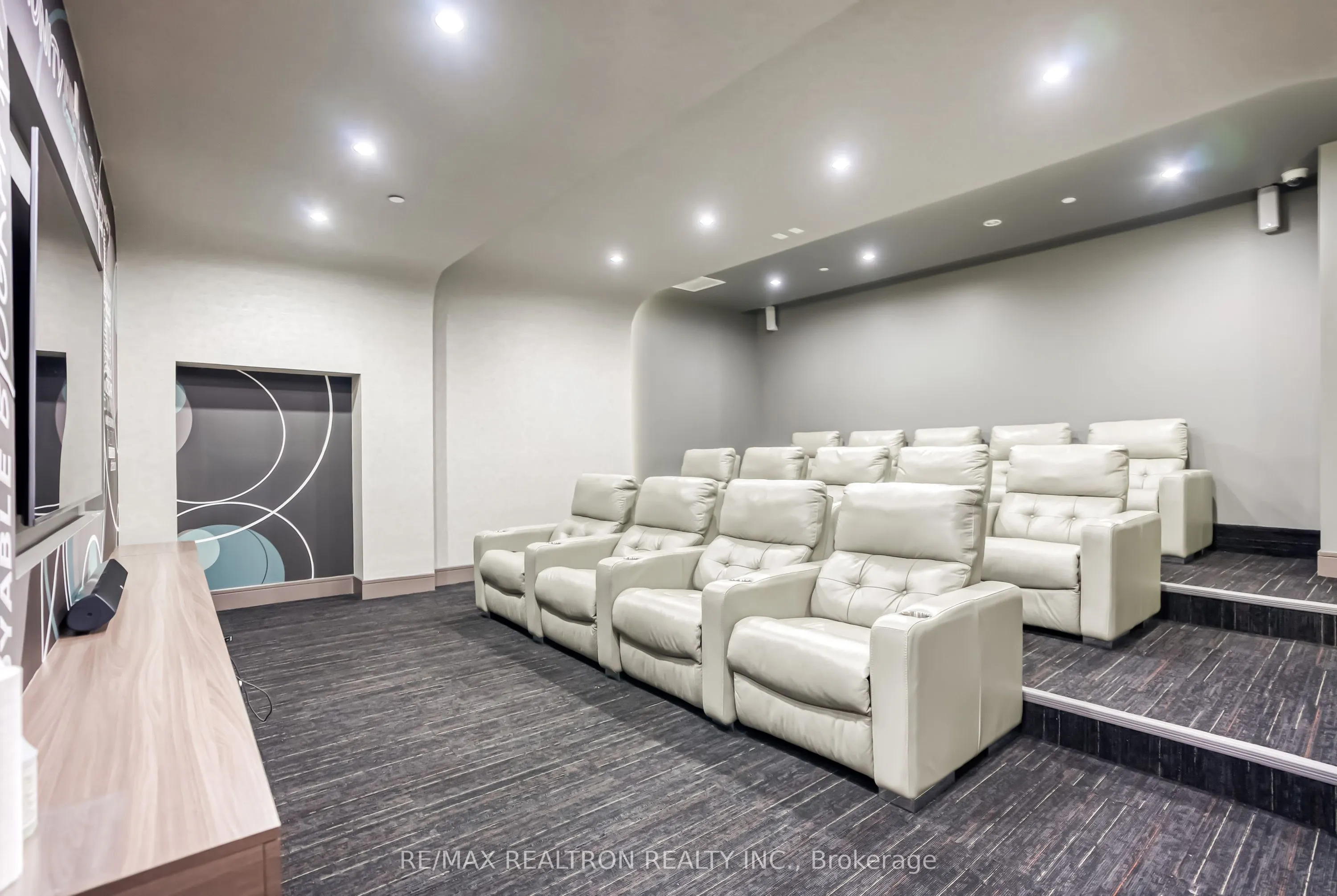 9205 Yonge Street, #1502 NE