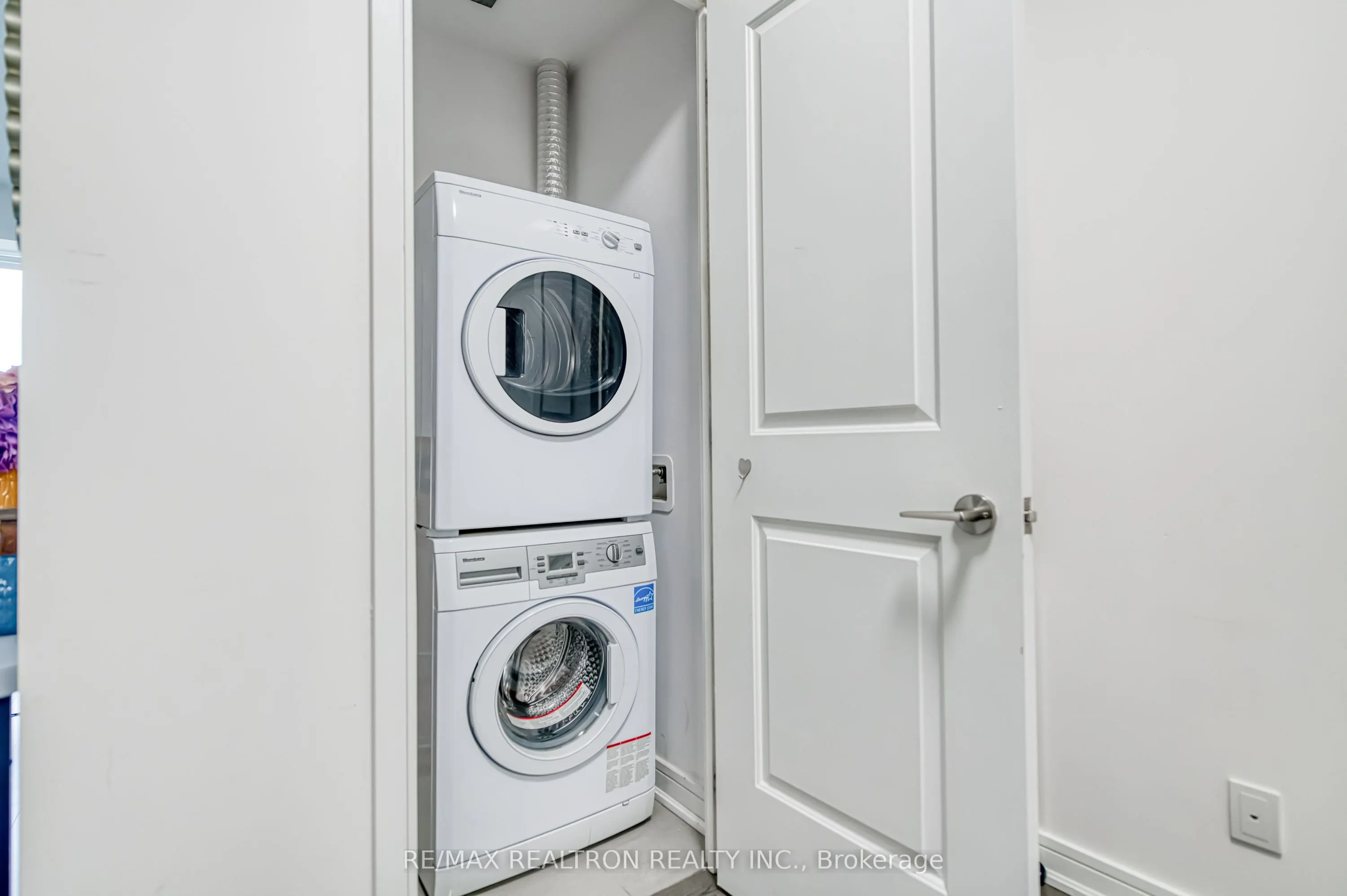 9205 Yonge Street, #1502 NE