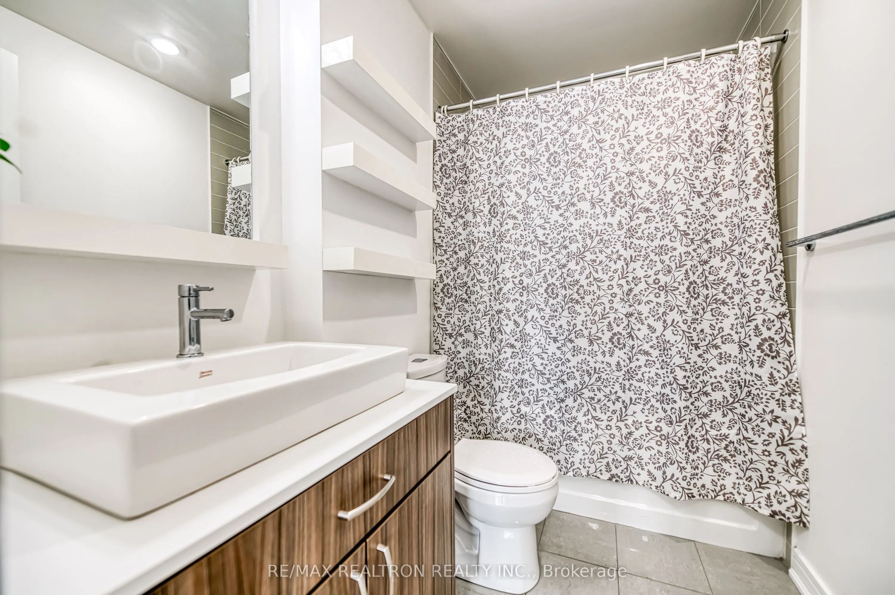 9205 Yonge Street, #1502 NE
