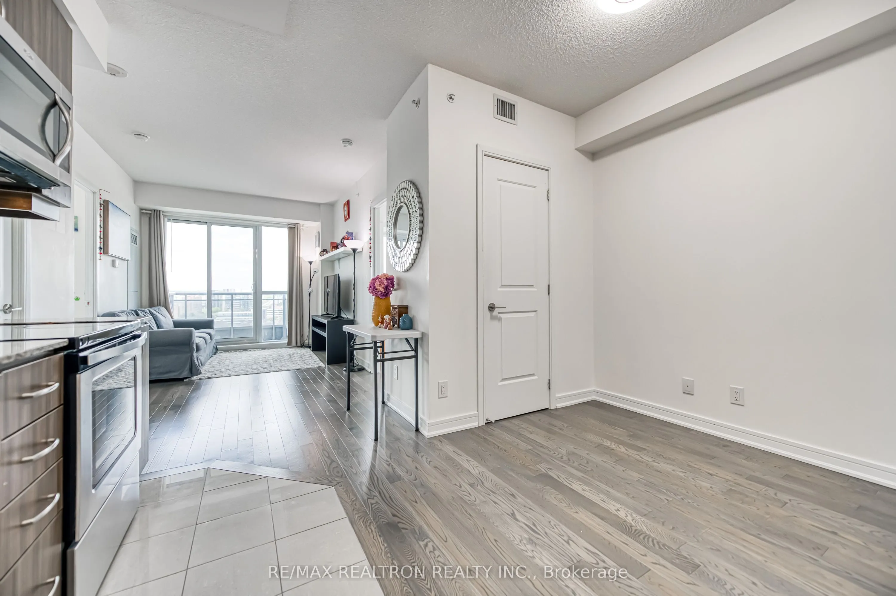 9205 Yonge Street, #1502 NE