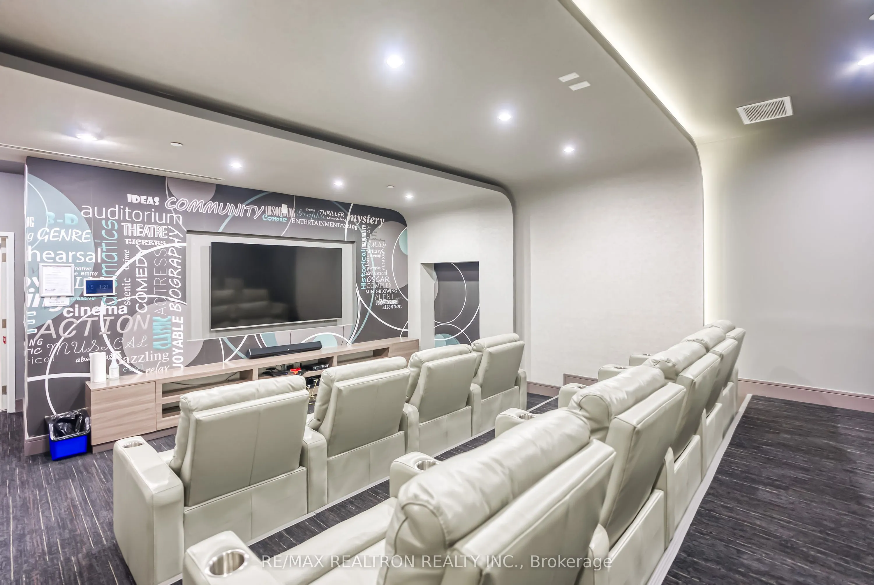 9205 Yonge Street, #1502 NE