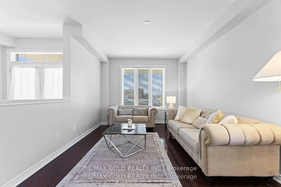 23 Glade Drive