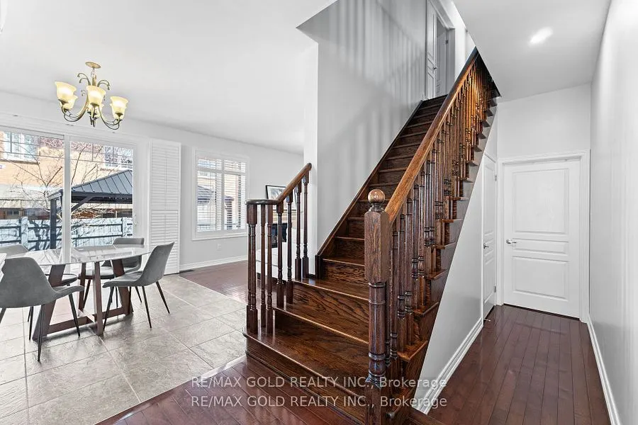 23 Glade Drive