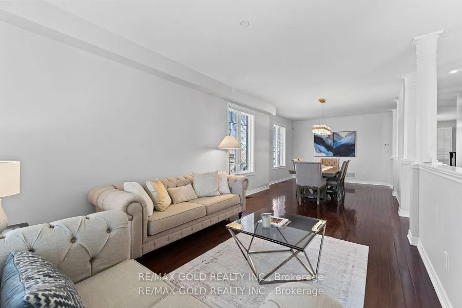 23 Glade Drive