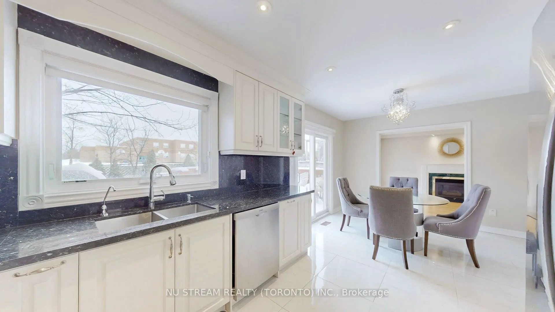 71 Alpine Crescent