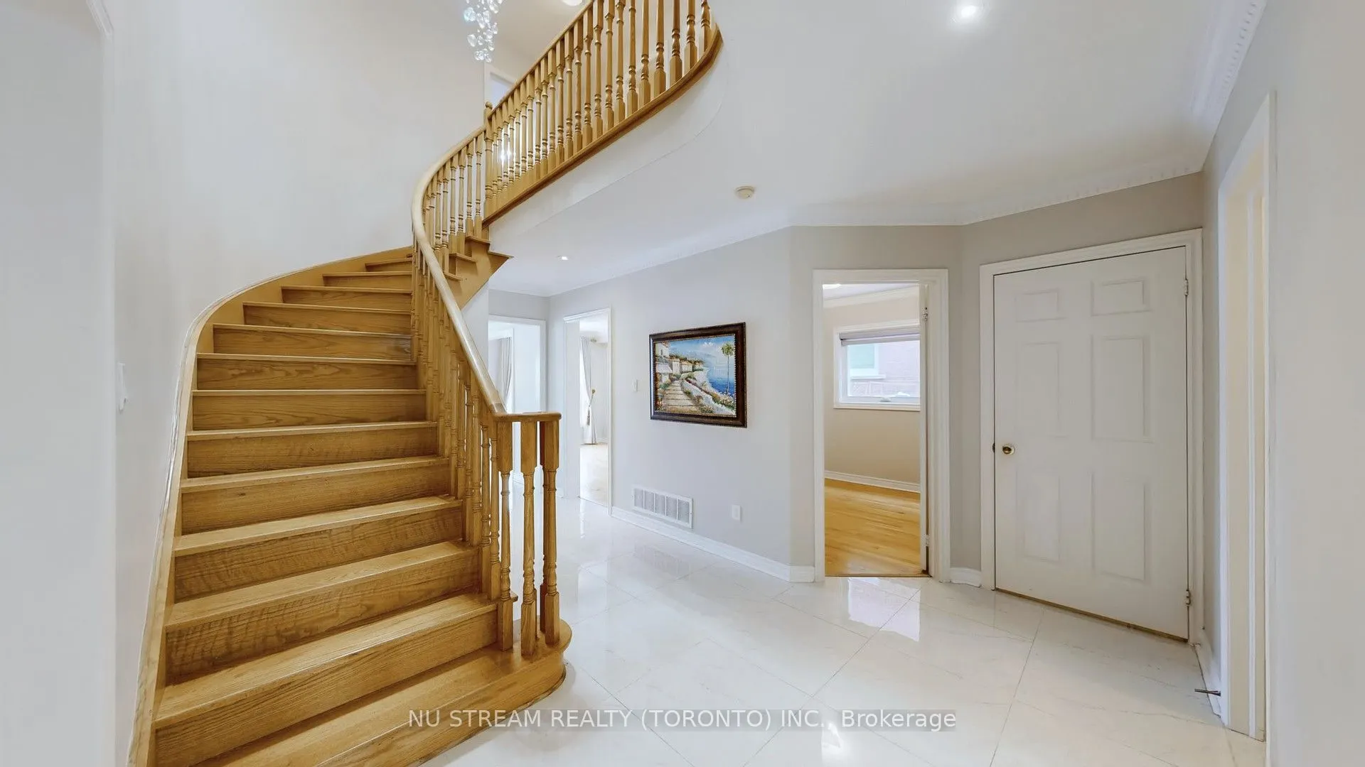 71 Alpine Crescent