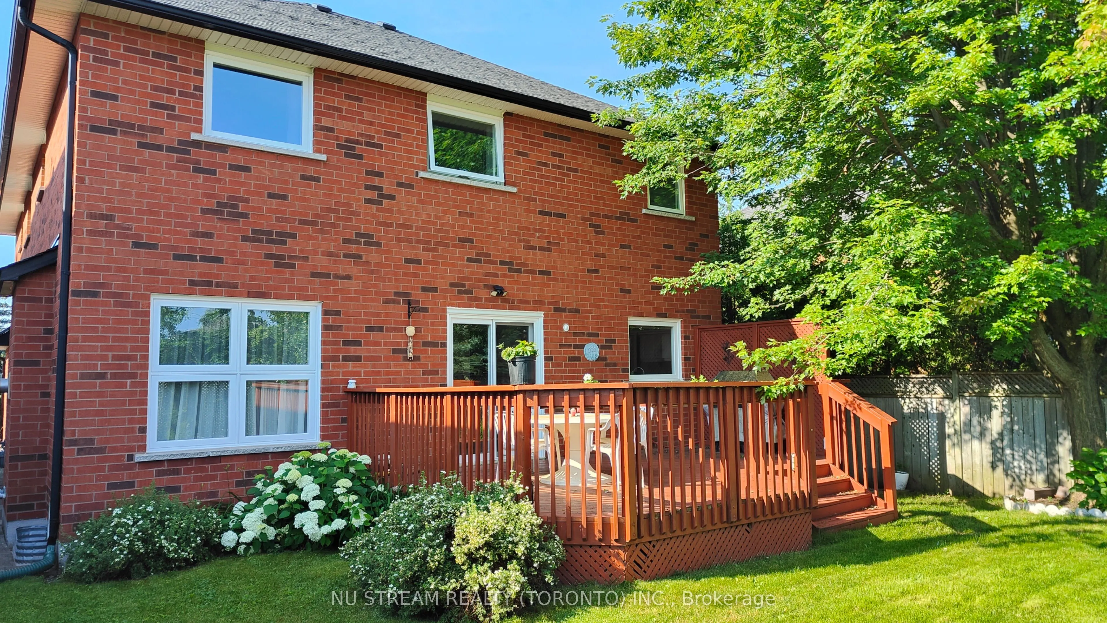 71 Alpine Crescent