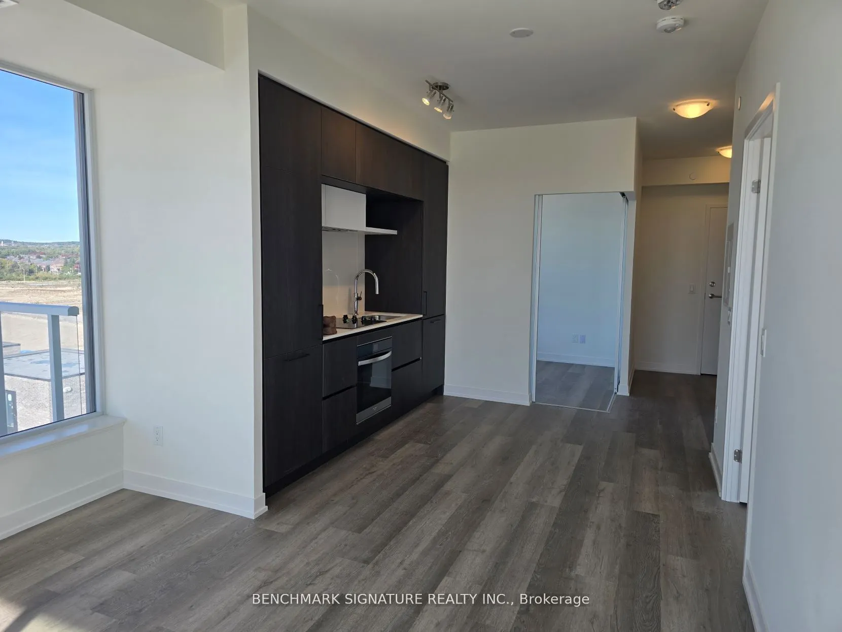 2 David Eyer Road, #724