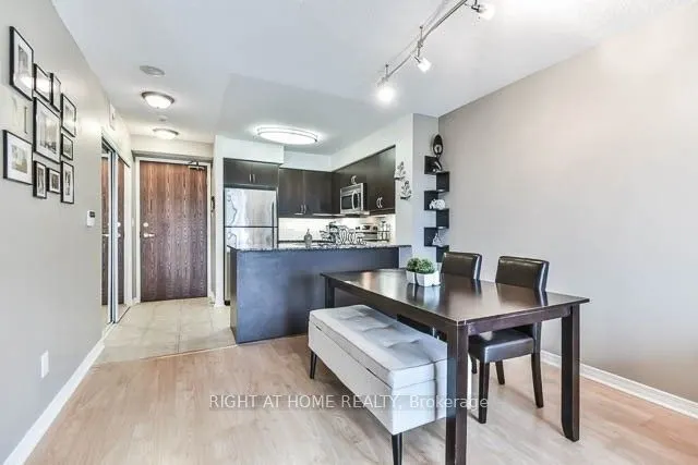 185 Oneida Crescent, #516